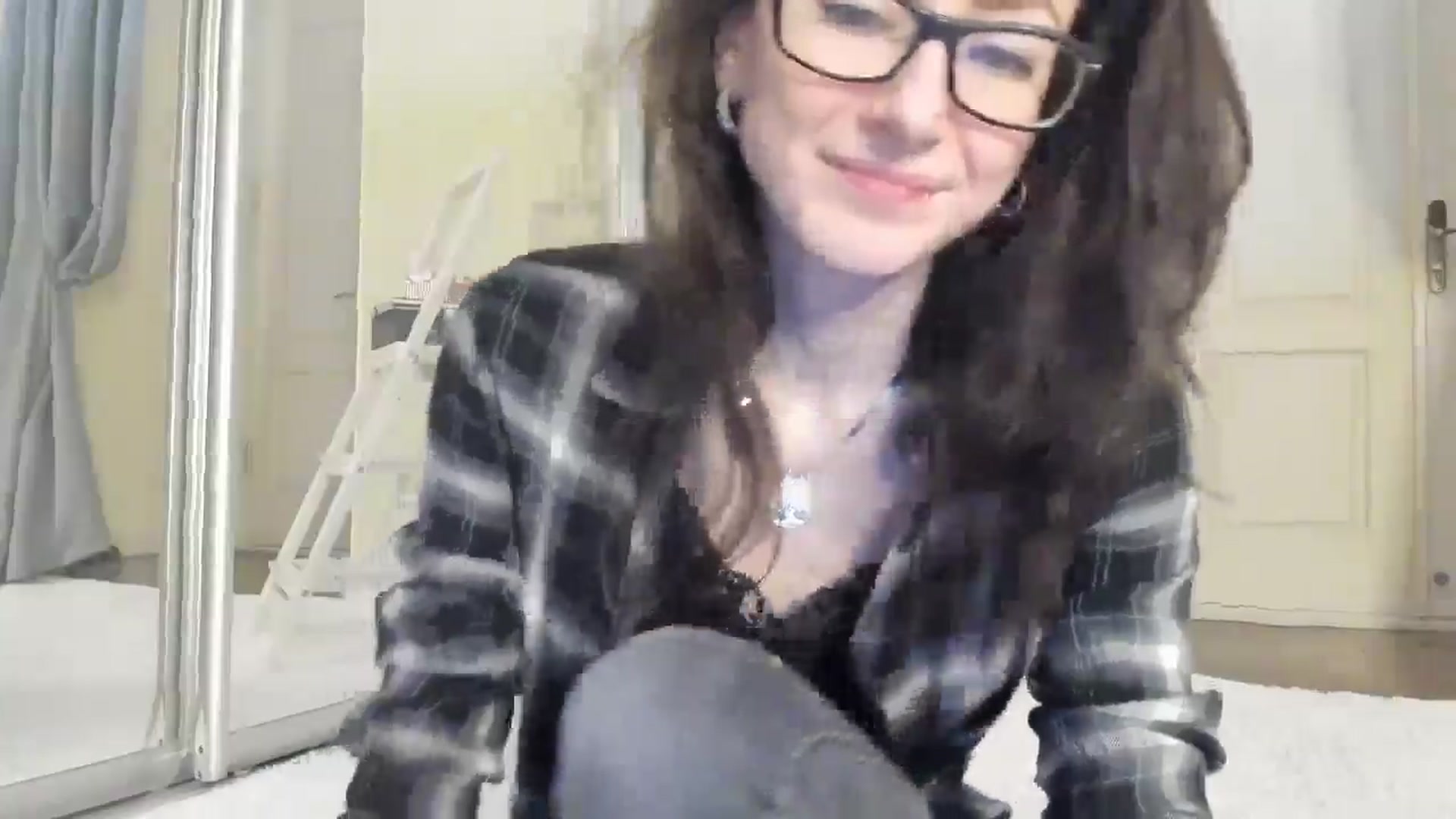 Gallery image thumbnail from Baby_Jewel's myfreecams stream on, 12/06/2024, 10:02 image 13 of 20