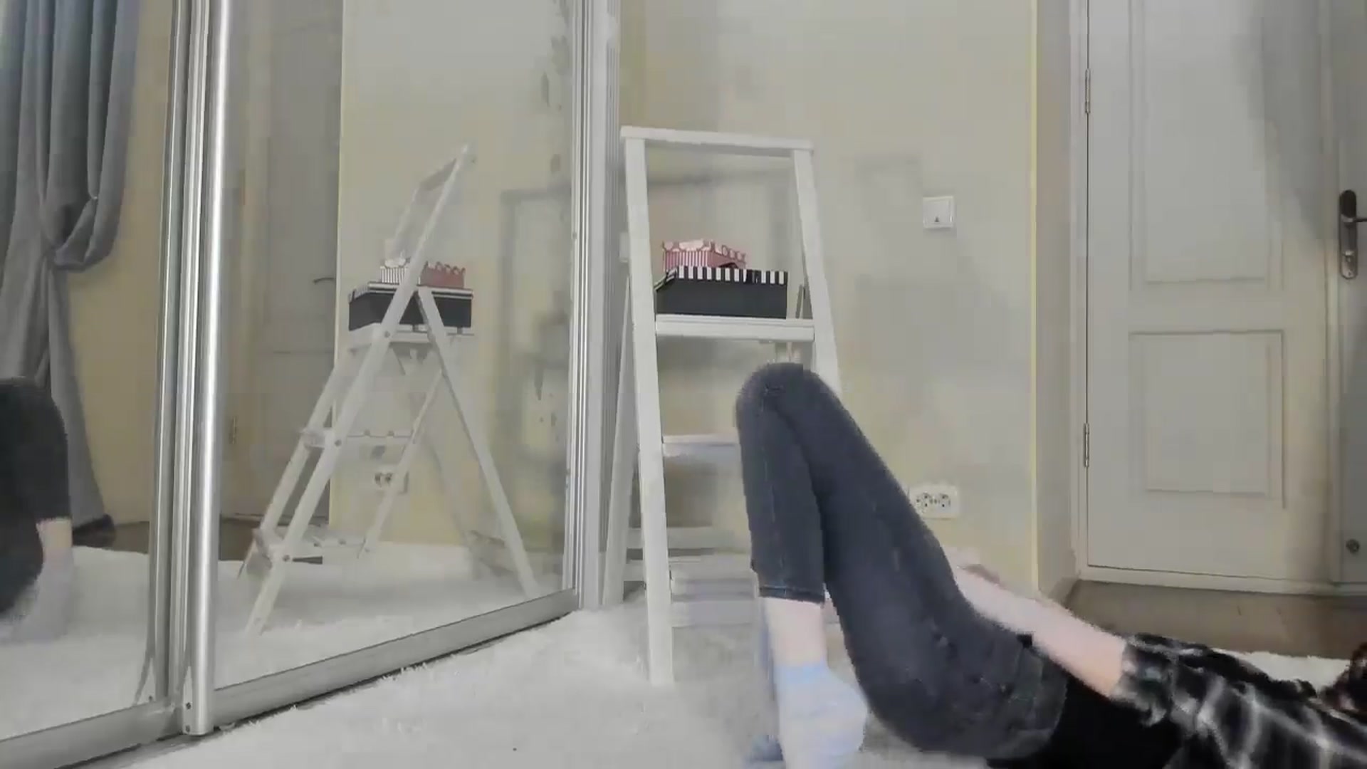 Gallery image thumbnail from Baby_Jewel's myfreecams stream on, 12/06/2024, 10:02 image 17 of 20