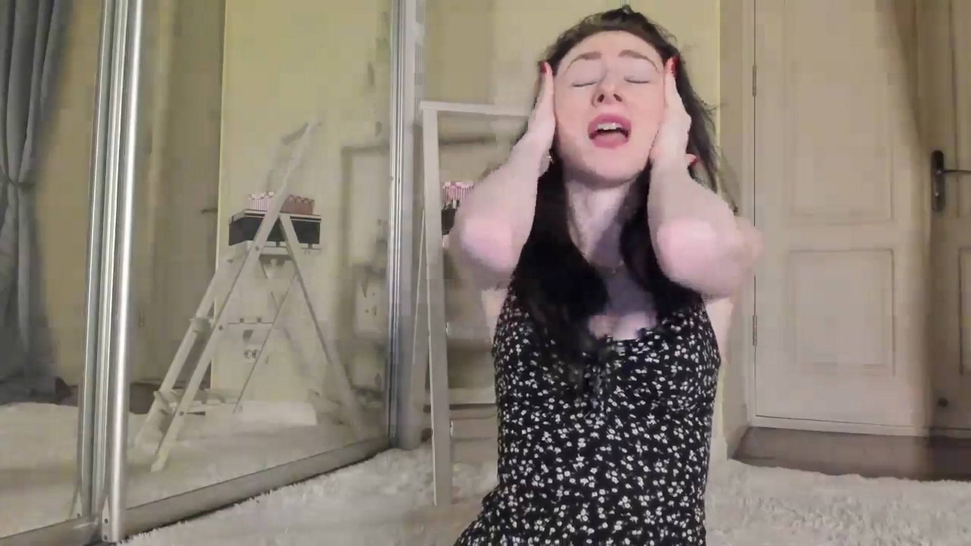 Gallery image thumbnail from Baby_Jewel's myfreecams stream on, 12/12/2024, 12:05 image 18 of 20