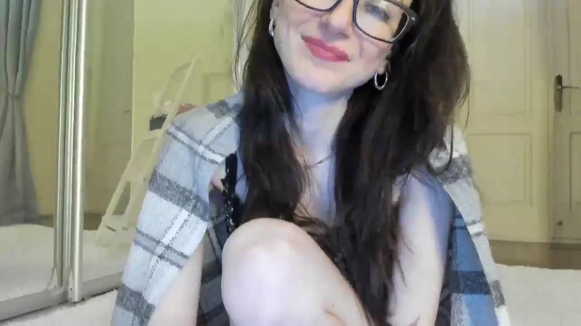 Gallery image thumbnail from Baby_Jewel's myfreecams stream on, 12/12/2024, 17:03 image 5 of 20