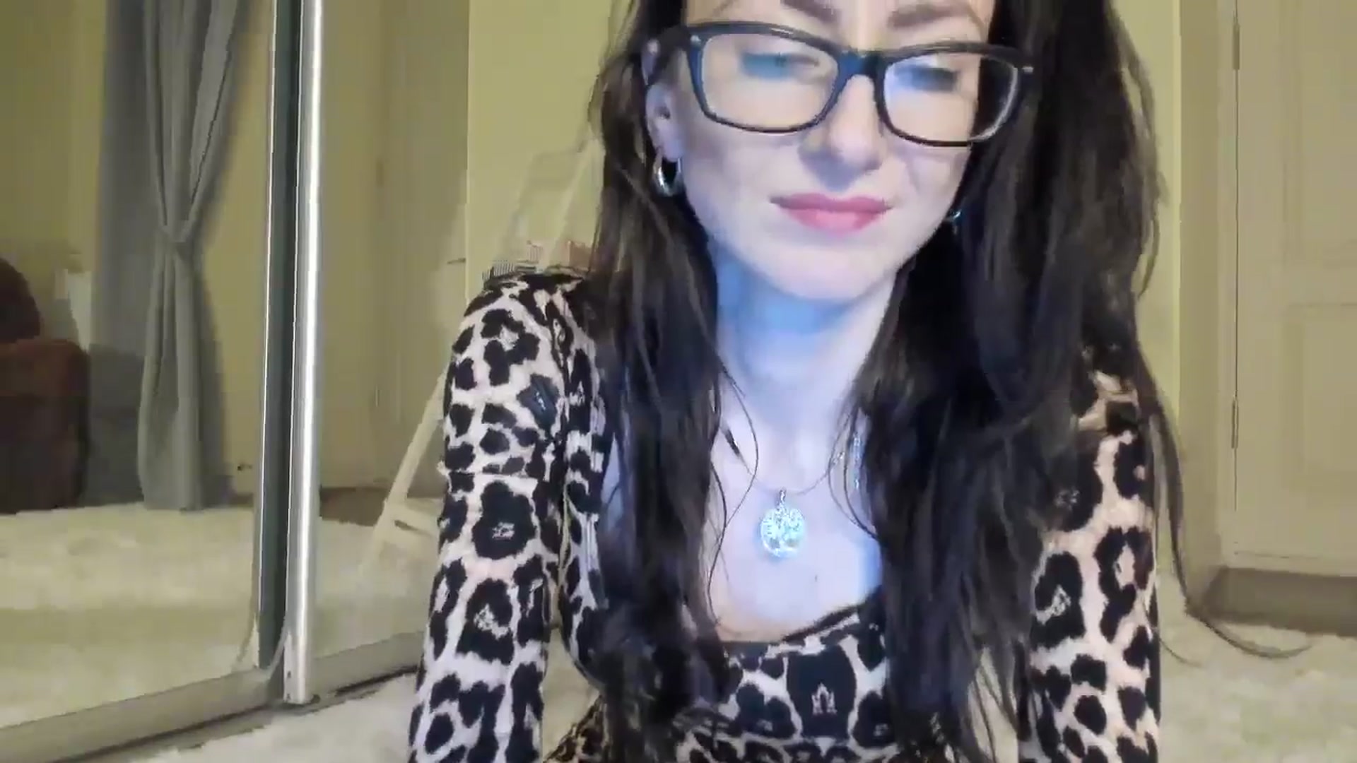 Gallery image thumbnail from Baby_Jewel's myfreecams stream on, 12/13/2024, 16:37 image 15 of 20