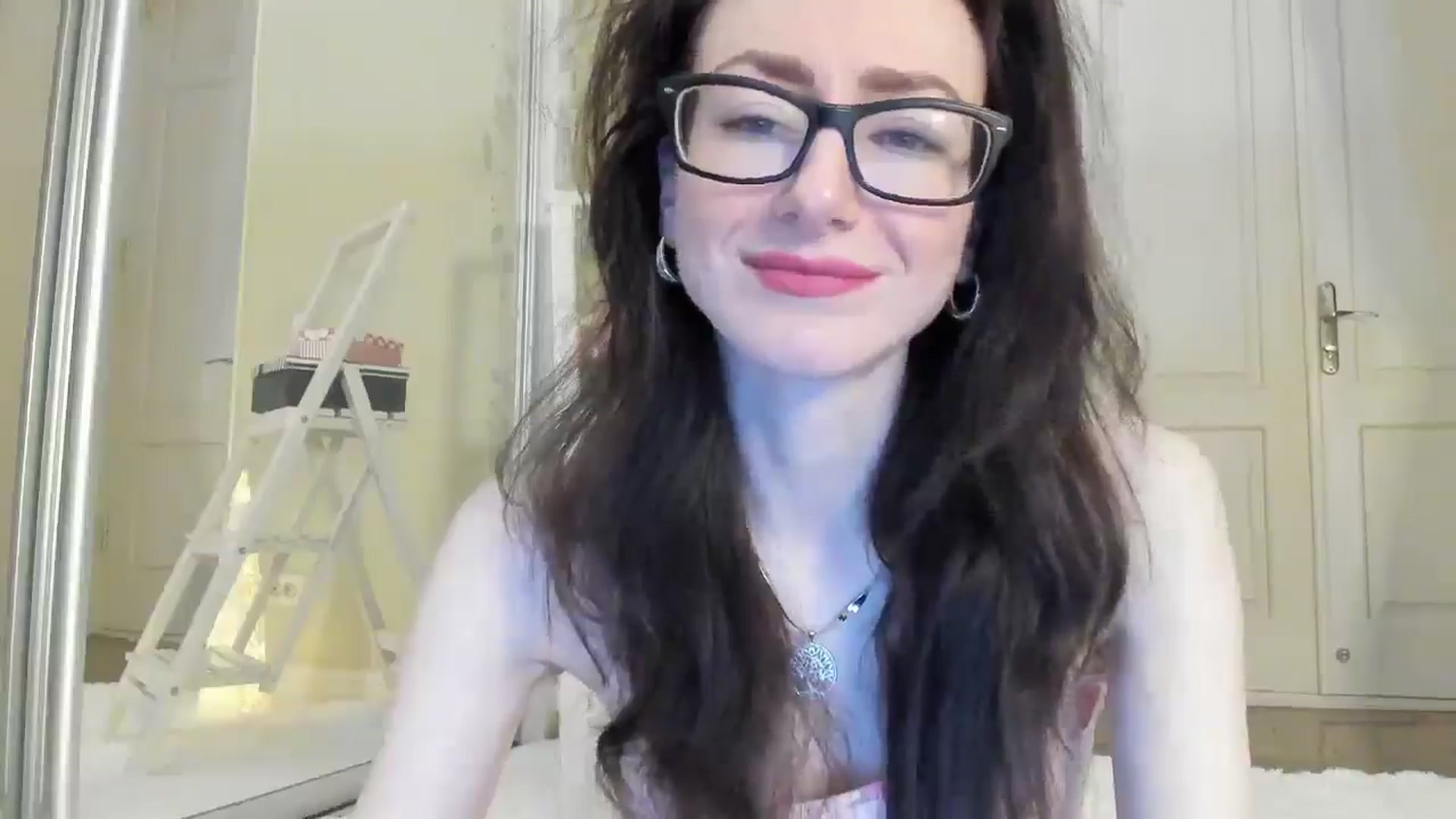 Gallery image thumbnail from Baby_Jewel's myfreecams stream on, 12/17/2024, 12:32 image 5 of 20