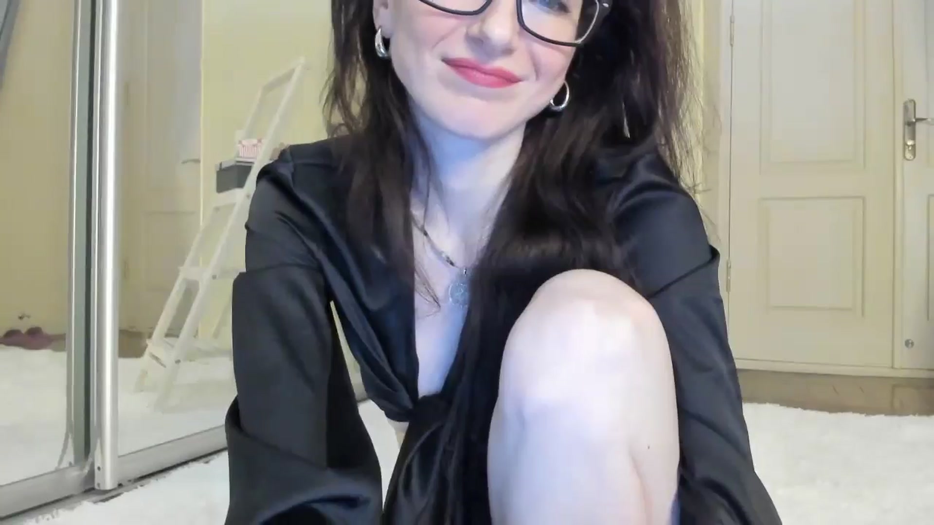 Gallery image thumbnail from Baby_Jewel's myfreecams stream on, 12/18/2024, 11:50 image 15 of 20