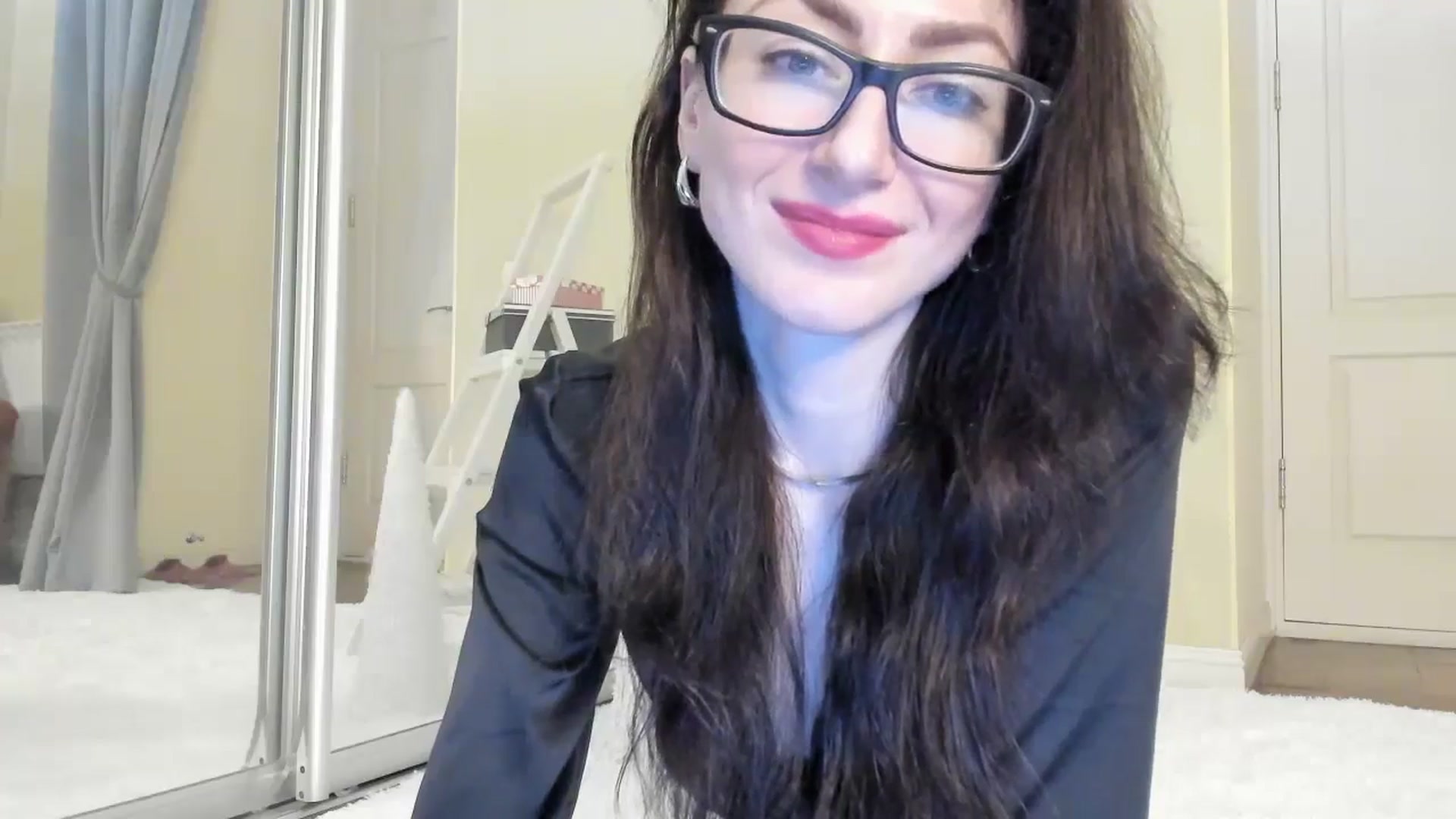 Gallery image thumbnail from Baby_Jewel's myfreecams stream on, 12/18/2024, 16:04 image 17 of 20
