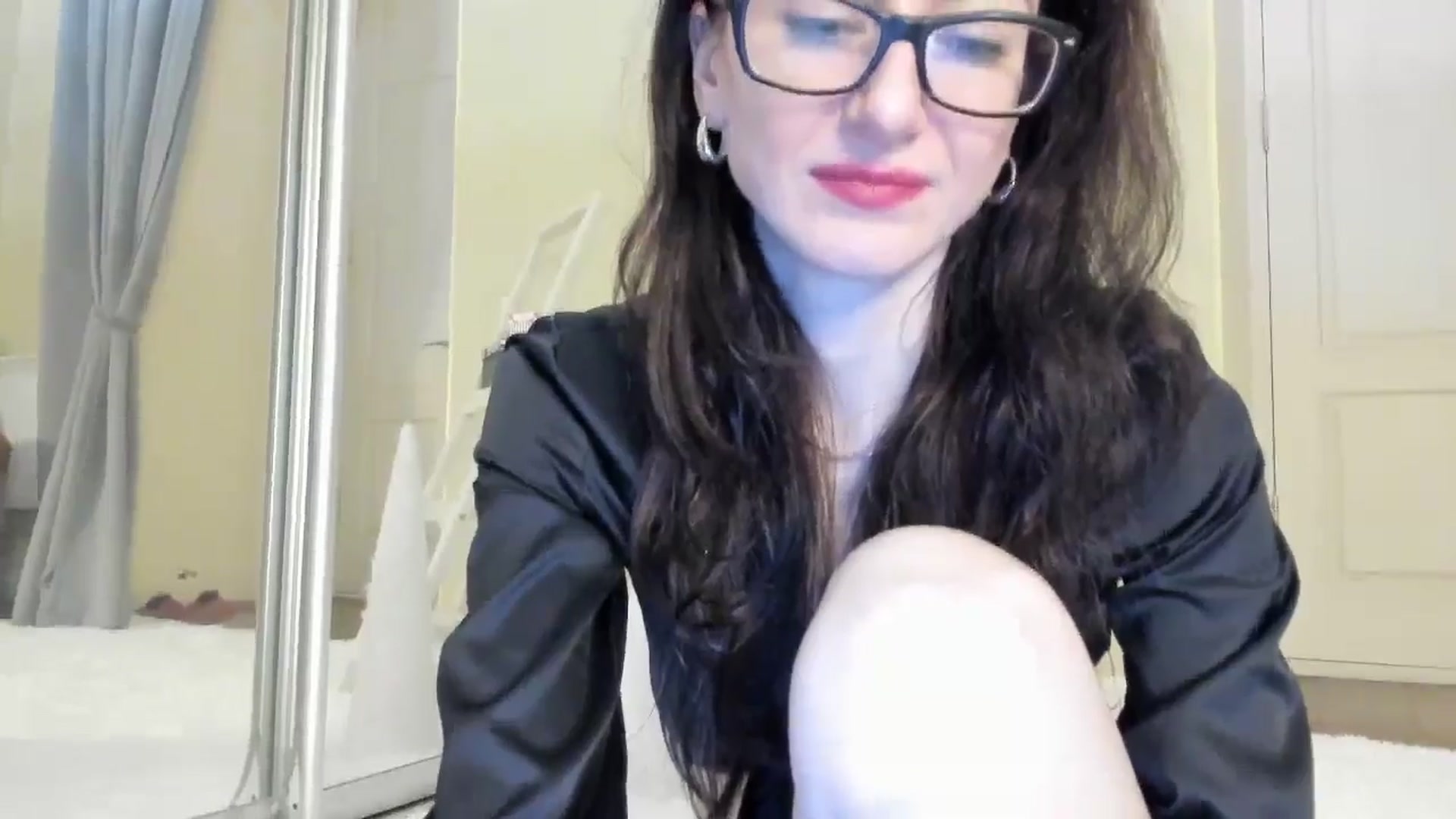Gallery image thumbnail from Baby_Jewel's myfreecams stream on, 12/18/2024, 16:04 image 4 of 20