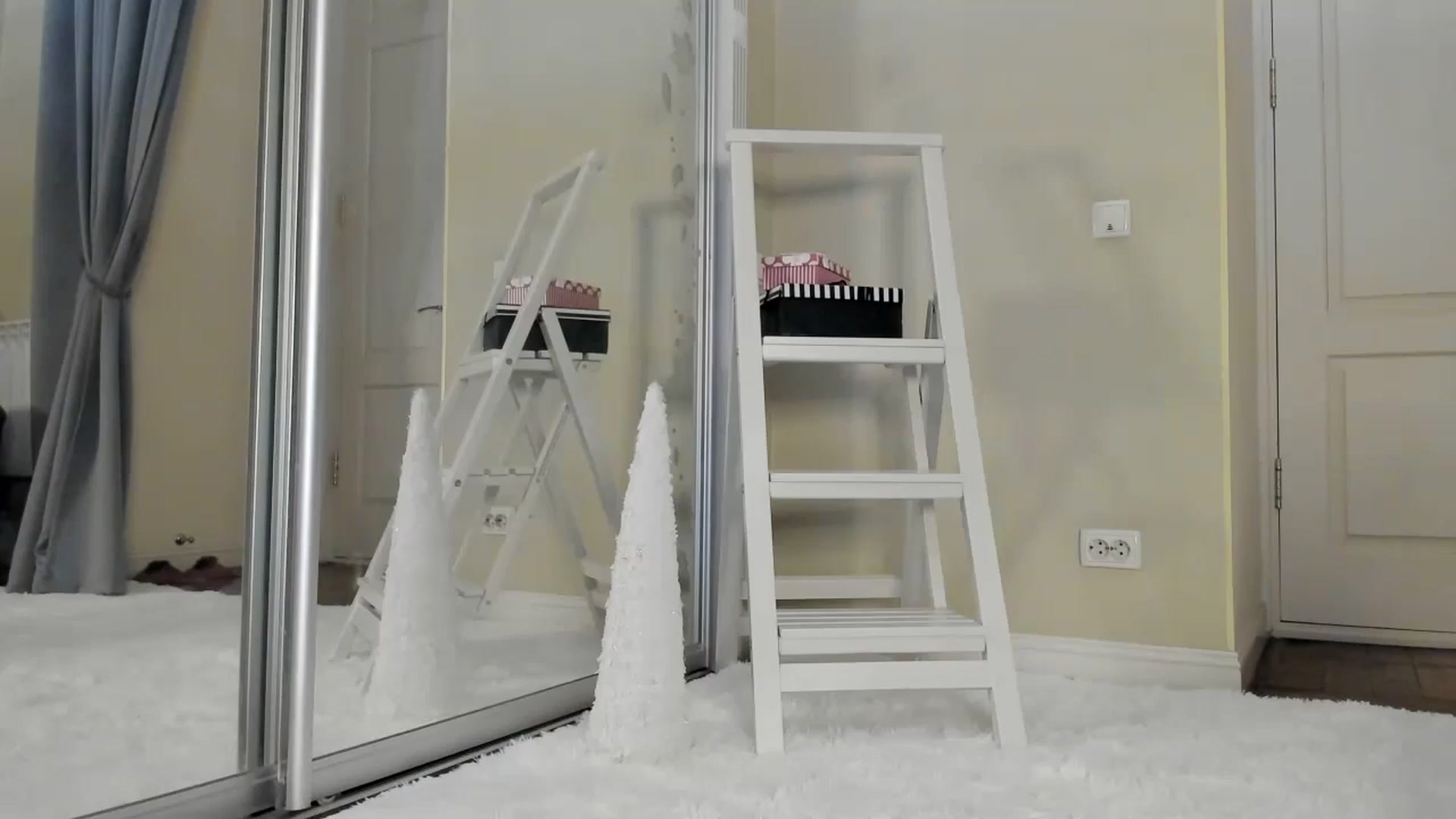 Gallery image thumbnail from Baby_Jewel's myfreecams stream on, 12/18/2024, 16:52 image 1 of 20