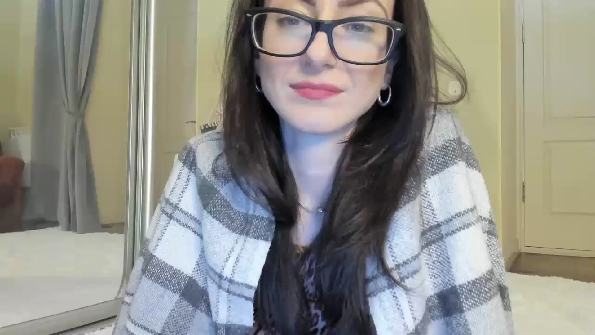 Gallery image thumbnail from Baby_Jewel's myfreecams stream on, 12/21/2024, 16:19 image 9 of 20