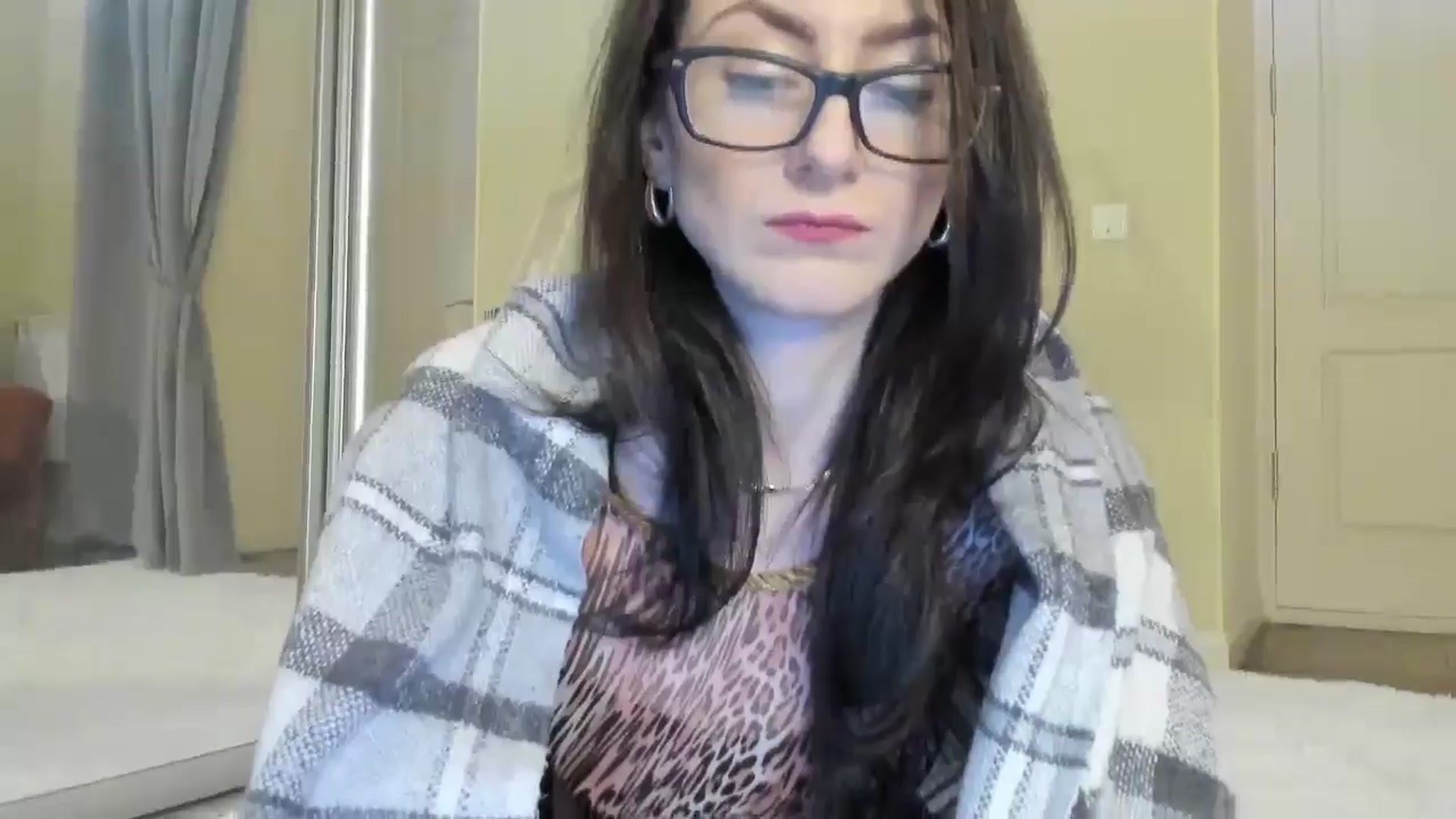 Gallery image thumbnail from Baby_Jewel's myfreecams stream on, 12/21/2024, 16:19 image 4 of 20