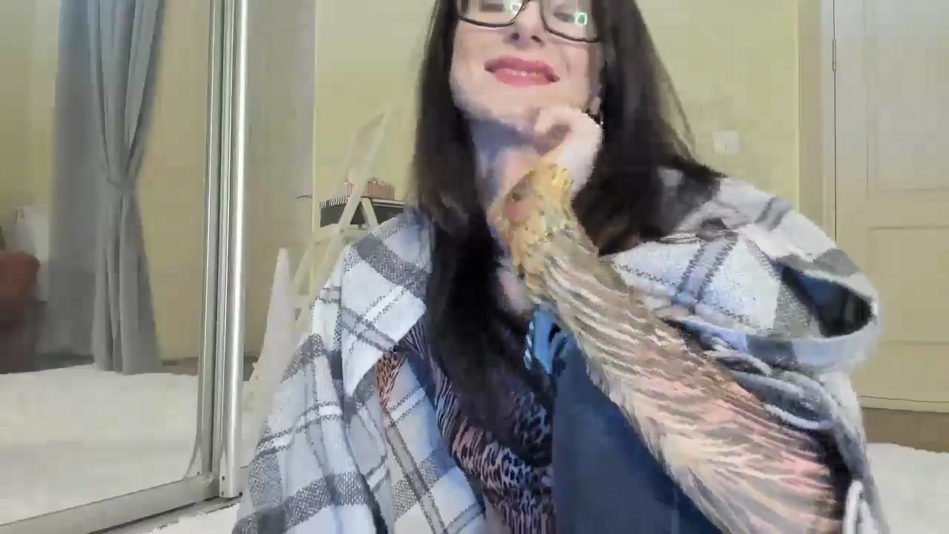 Gallery image thumbnail from Baby_Jewel's myfreecams stream on, 12/21/2024, 16:19 image 11 of 20