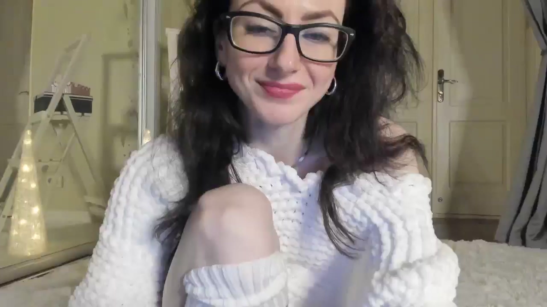 Gallery image thumbnail from Baby_Jewel's myfreecams stream on, 12/22/2024, 12:16 image 6 of 20