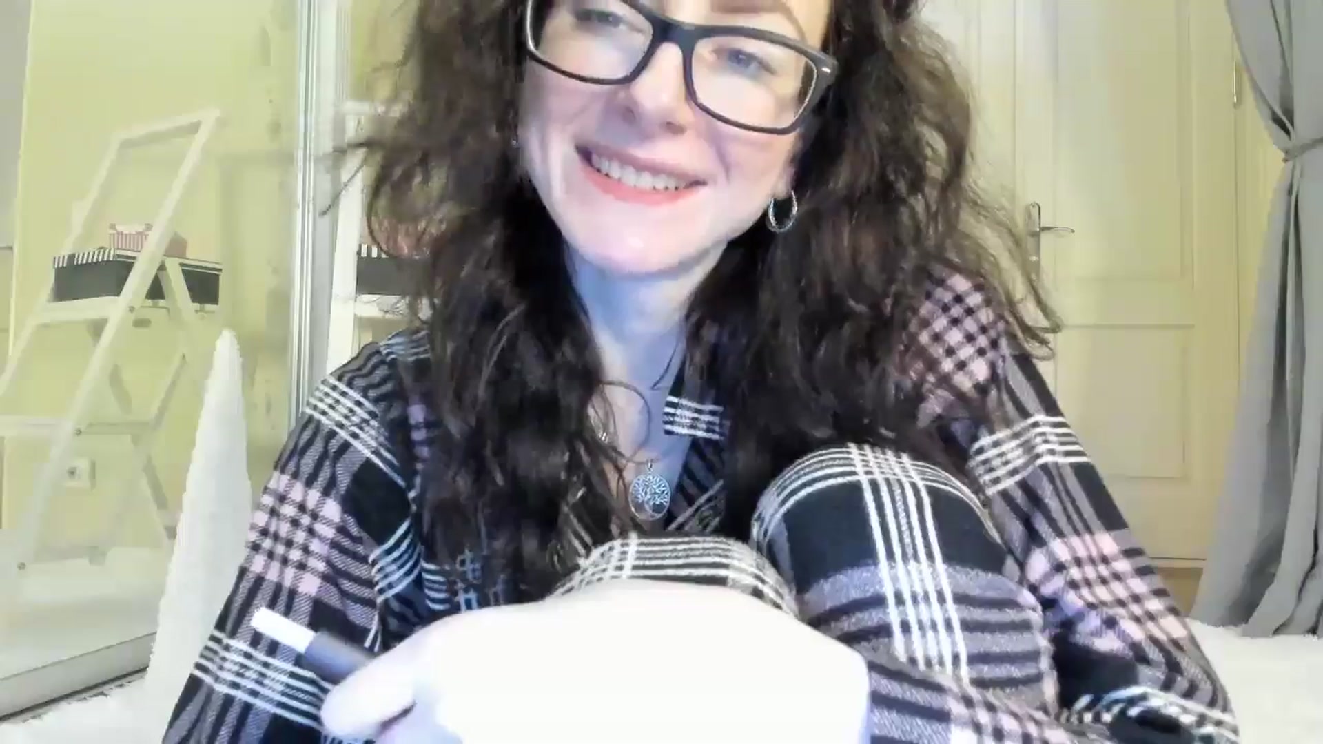 Gallery image thumbnail from Baby_Jewel's myfreecams stream on, 12/24/2024, 12:19 image 17 of 20