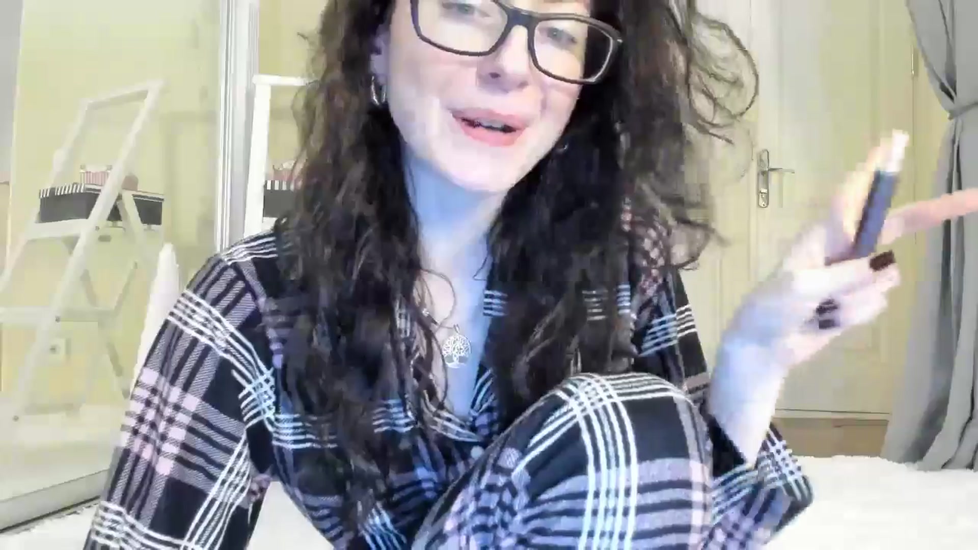 Gallery image thumbnail from Baby_Jewel's myfreecams stream on, 12/24/2024, 12:19 image 18 of 20