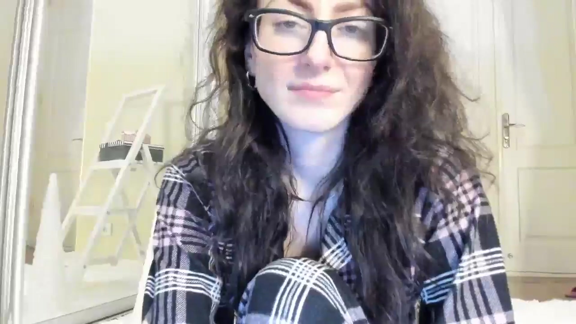 Gallery image thumbnail from Baby_Jewel's myfreecams stream on, 12/24/2024, 16:22 image 19 of 20
