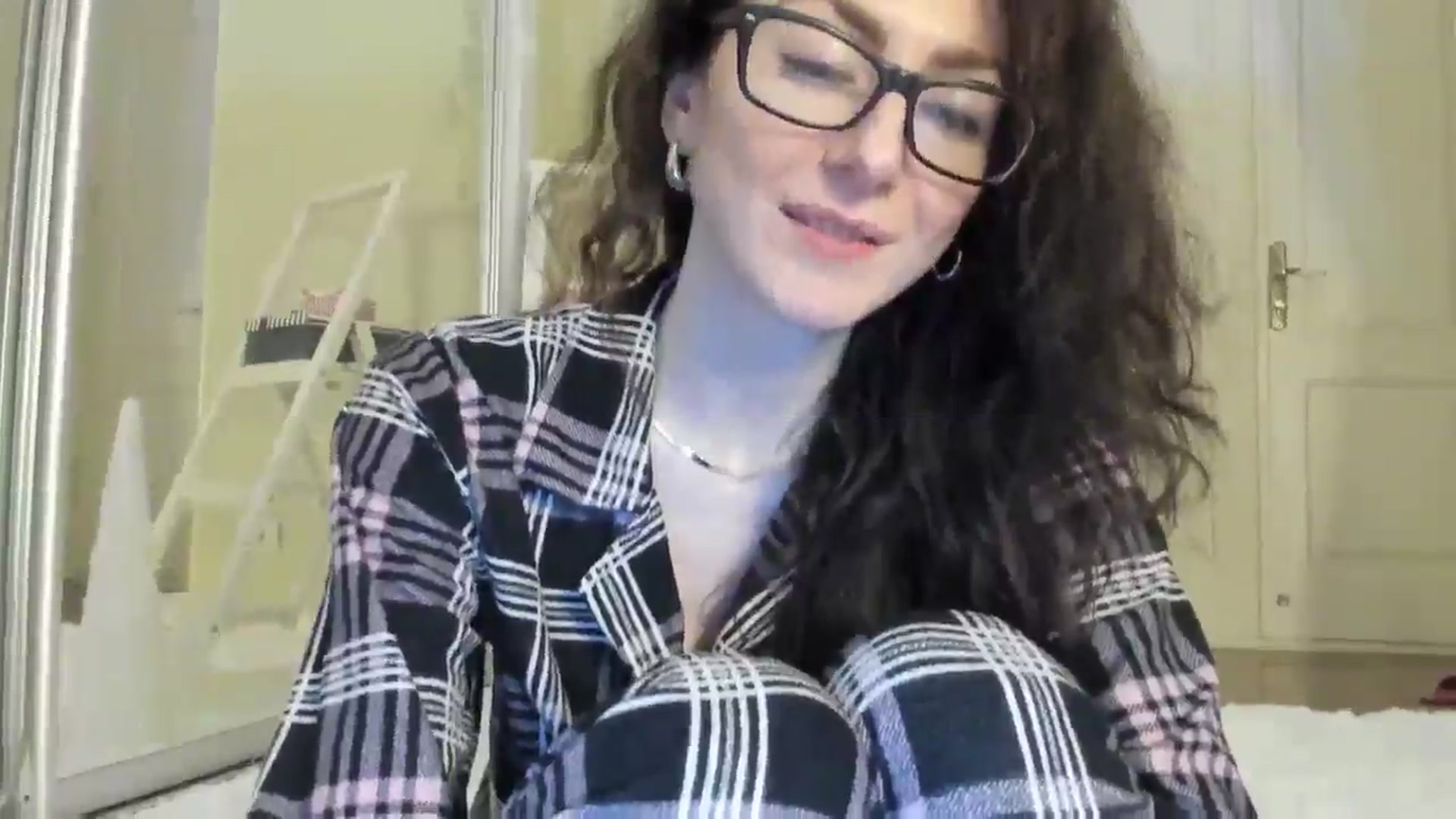 Gallery image thumbnail from Baby_Jewel's myfreecams stream on, 12/24/2024, 16:22 image 12 of 20