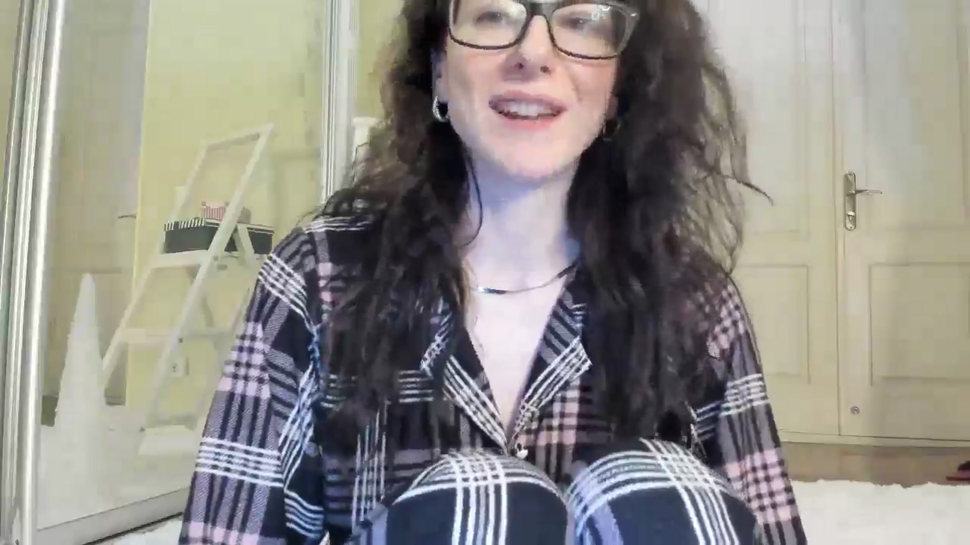 Gallery image thumbnail from Baby_Jewel's myfreecams stream on, 12/24/2024, 16:22 image 13 of 20