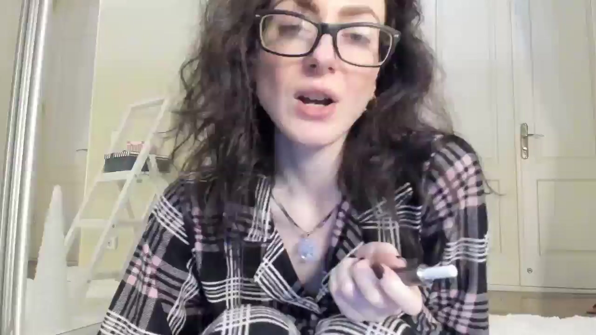 Gallery image thumbnail from Baby_Jewel's myfreecams stream on, 12/24/2024, 17:02 image 1 of 20