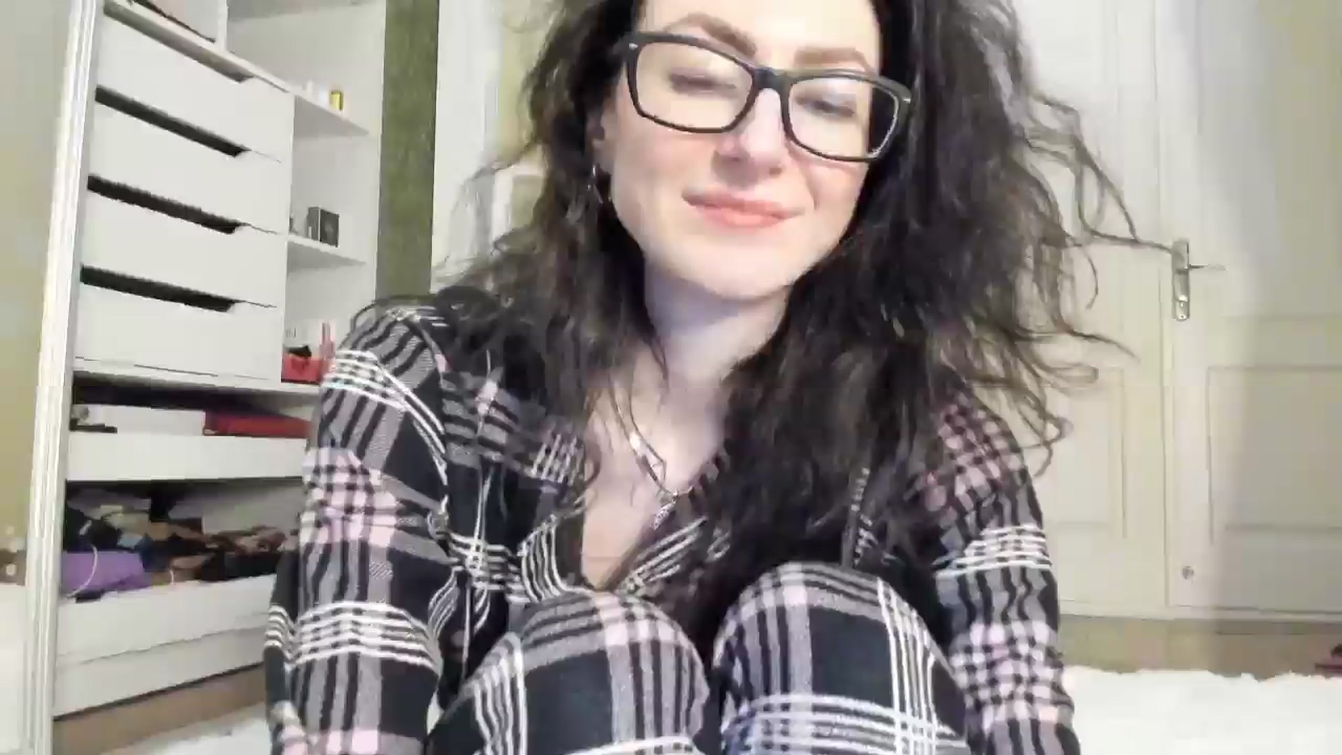 Gallery image thumbnail from Baby_Jewel's myfreecams stream on, 12/24/2024, 17:02 image 19 of 20