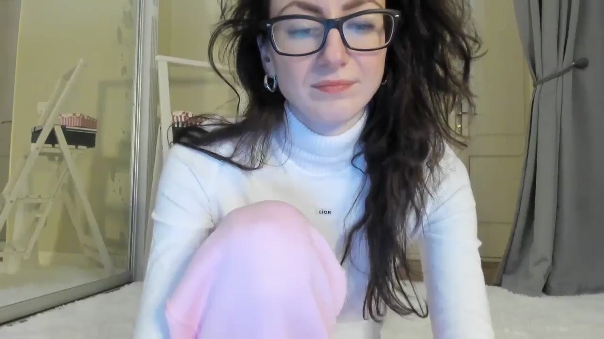 Gallery image thumbnail from Baby_Jewel's myfreecams stream on, 01/16/2025, 13:26 image 14 of 20