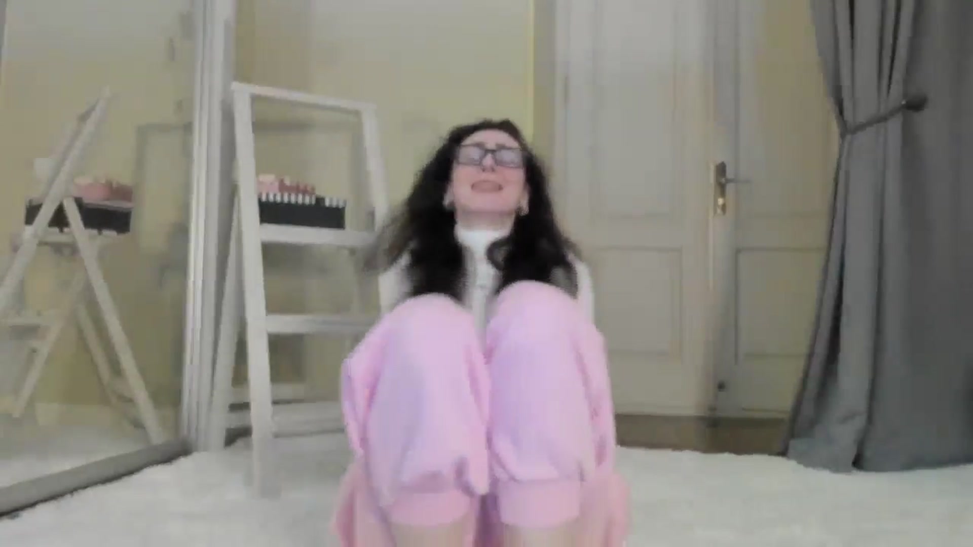 Gallery image thumbnail from Baby_Jewel's myfreecams stream on, 01/16/2025, 17:03 image 9 of 20