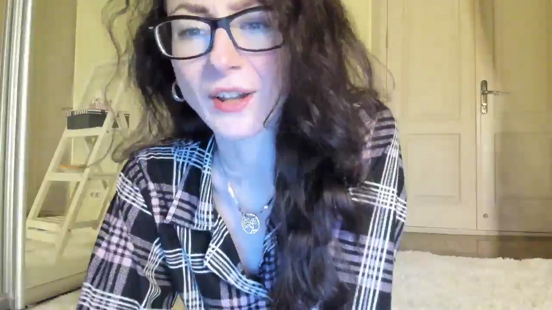 Gallery image thumbnail from Baby_Jewel's myfreecams stream on, 02/04/2025, 12:37 image 3 of 20