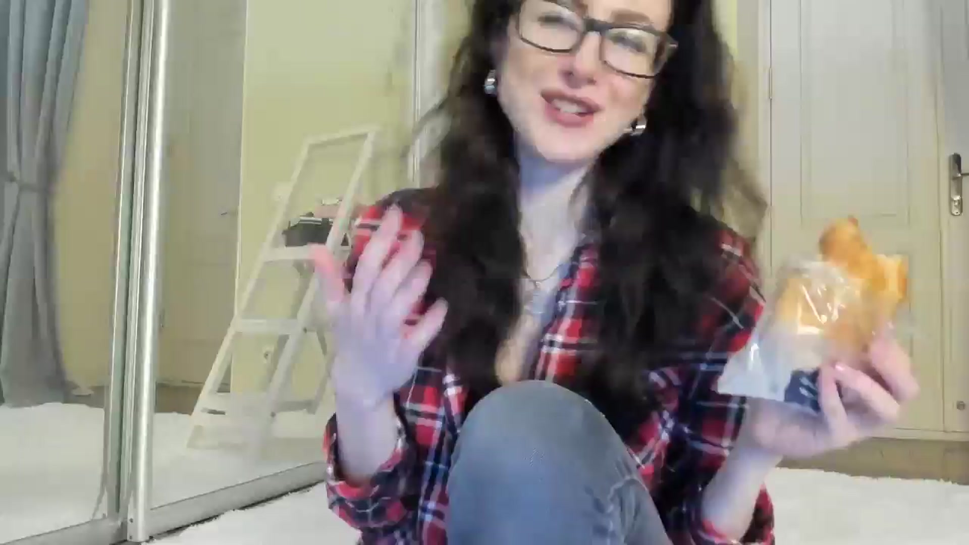 Gallery image thumbnail from Baby_Jewel's myfreecams stream on, 02/25/2025, 17:38 image 1 of 20