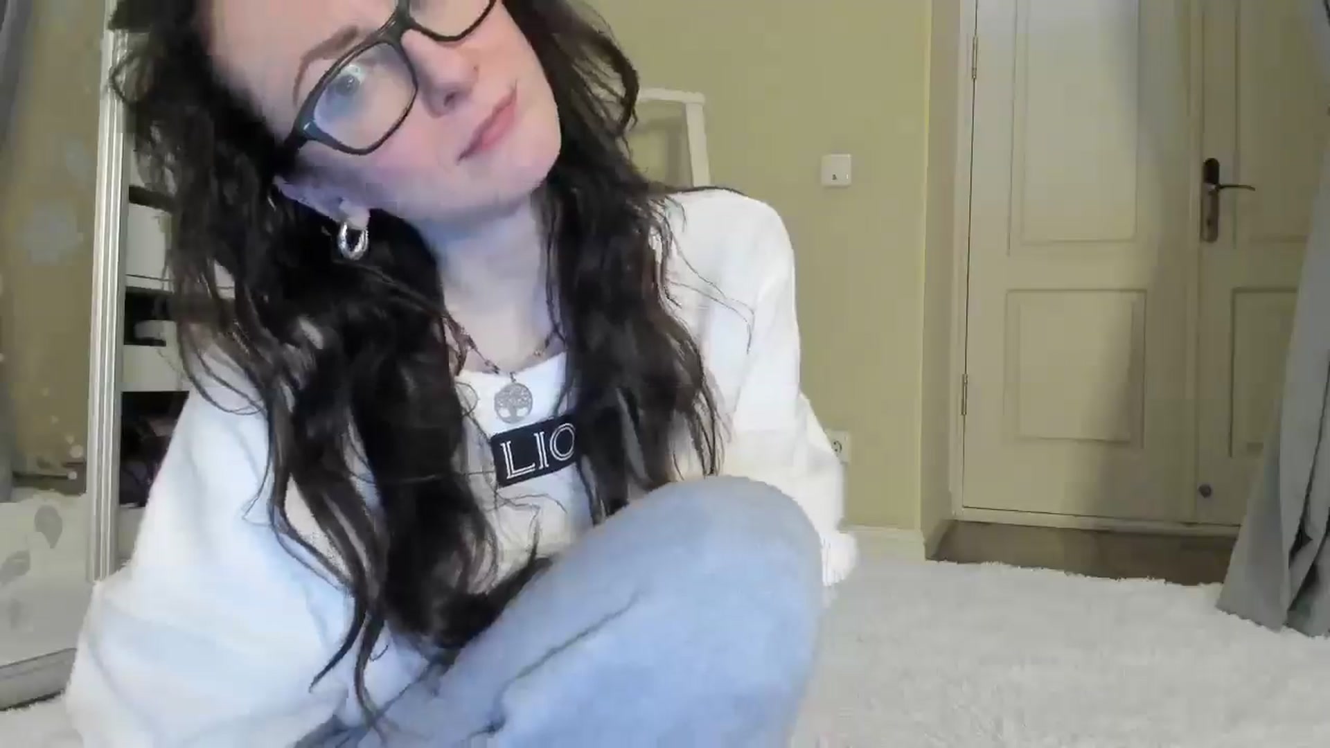 Gallery image thumbnail from Baby_Jewel's myfreecams stream on, 03/25/2025, 17:01 image 20 of 20