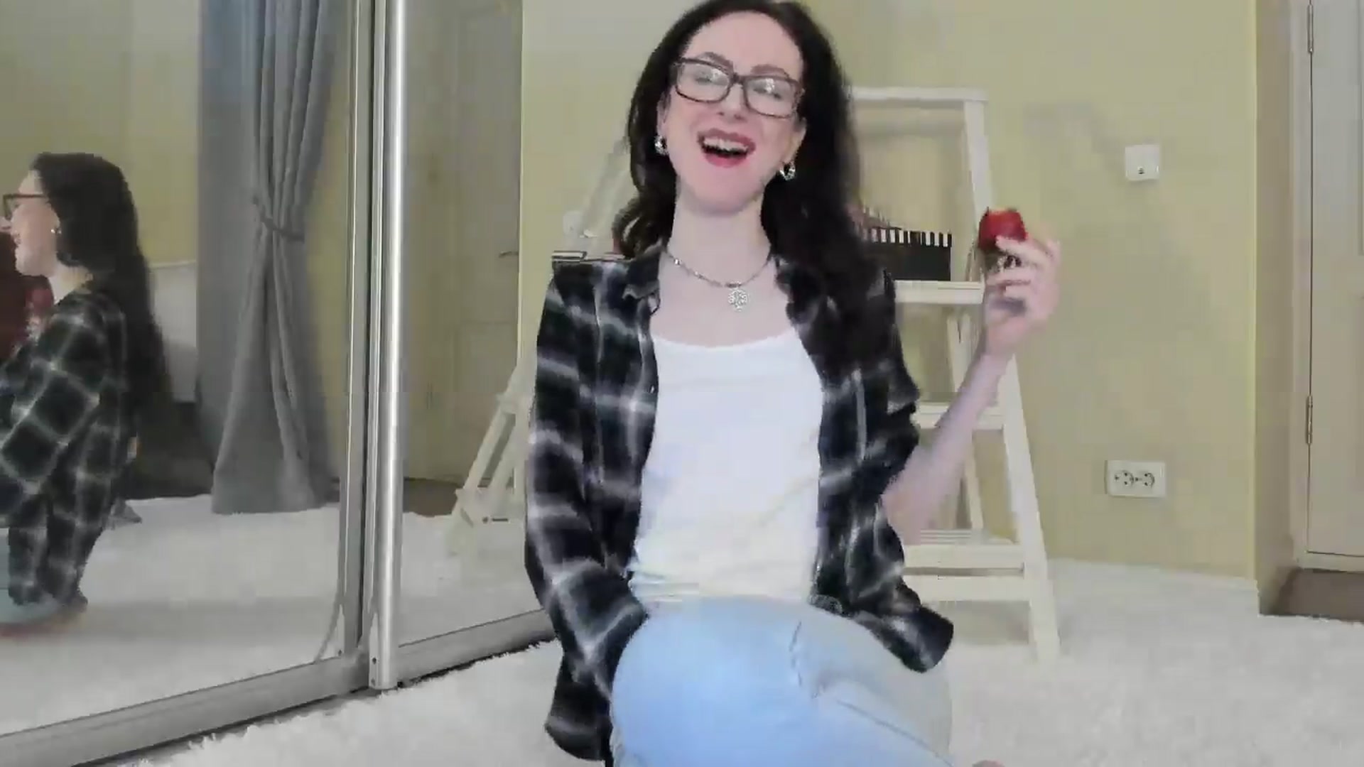 Gallery image thumbnail from Baby_Jewel's myfreecams stream on, 03/26/2025, 15:07 image 16 of 20