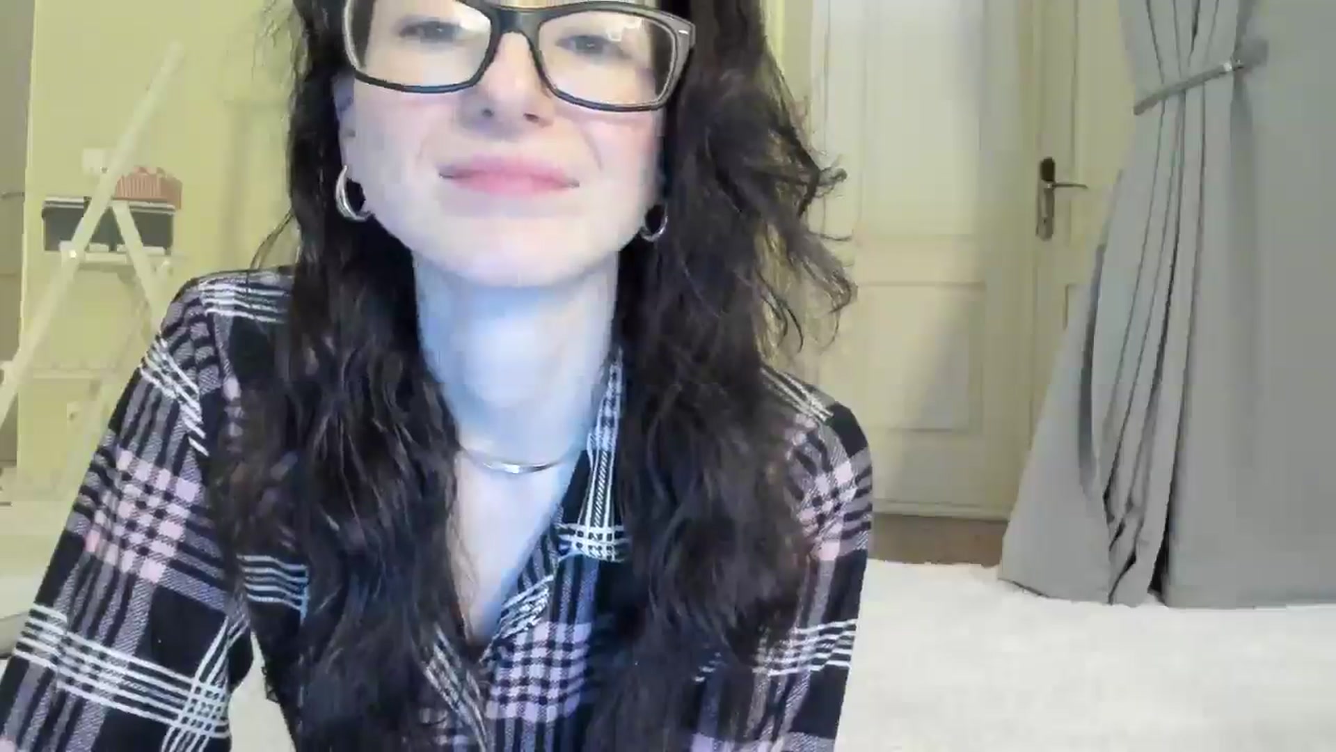 Gallery image thumbnail from Baby_Jewel's myfreecams stream on, 04/06/2025, 10:34 image 6 of 20