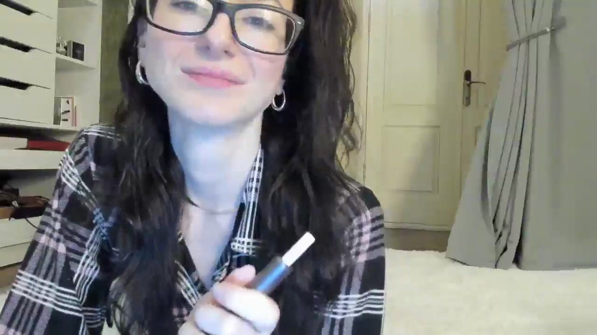 Gallery image thumbnail from Baby_Jewel's myfreecams stream on, 04/06/2025, 10:34 image 4 of 20