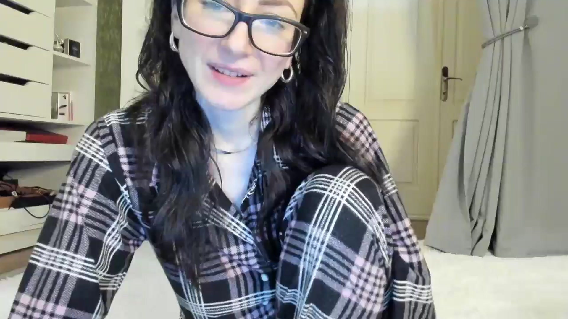 Gallery image thumbnail from Baby_Jewel's myfreecams stream on, 04/06/2025, 10:34 image 1 of 20