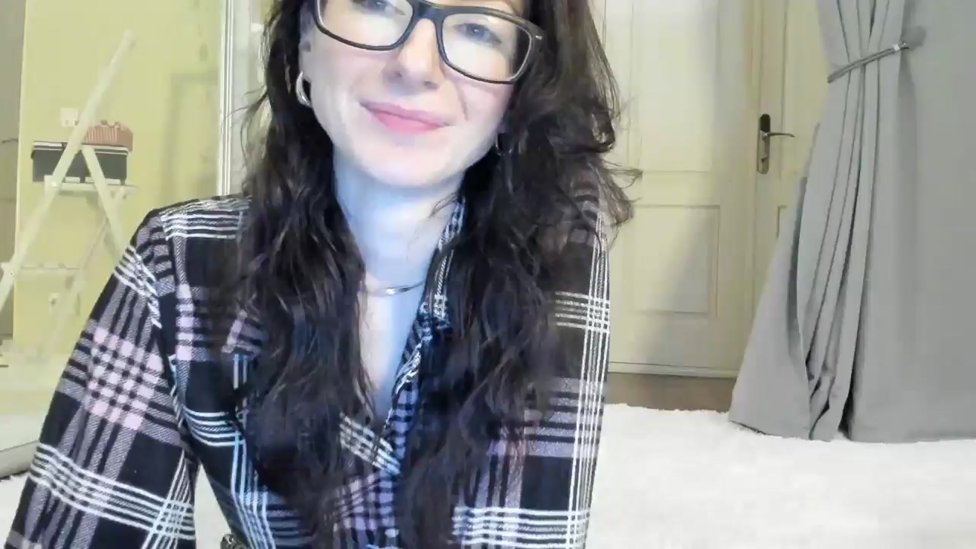 Gallery image thumbnail from Baby_Jewel's myfreecams stream on, 04/06/2025, 10:34 image 14 of 20