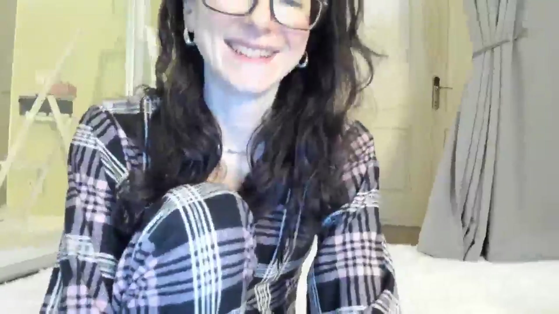 Gallery image thumbnail from Baby_Jewel's myfreecams stream on, 04/06/2025, 10:54 image 4 of 20