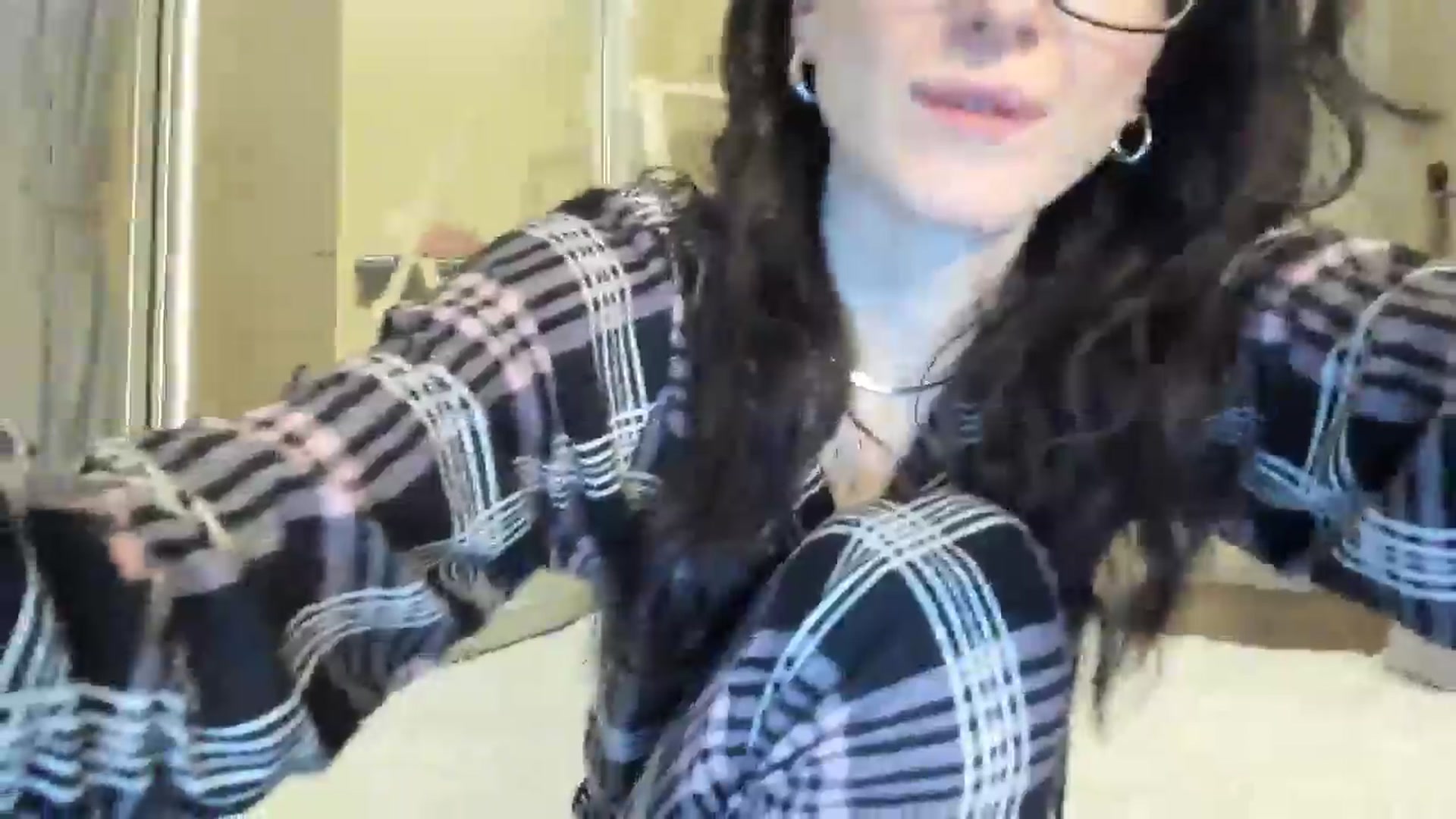 Gallery image thumbnail from Baby_Jewel's myfreecams stream on, 04/06/2025, 10:54 image 5 of 20