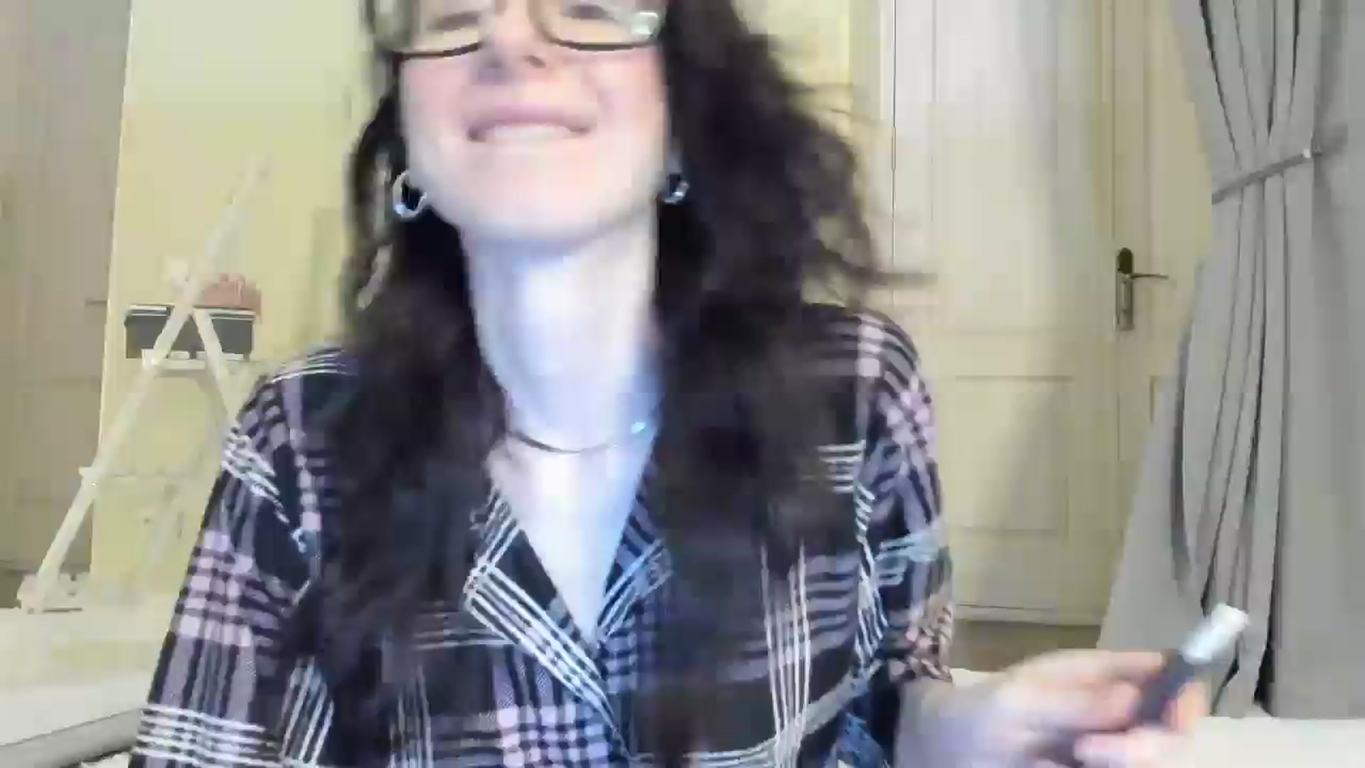 Gallery image thumbnail from Baby_Jewel's myfreecams stream on, 04/06/2025, 10:54 image 1 of 20