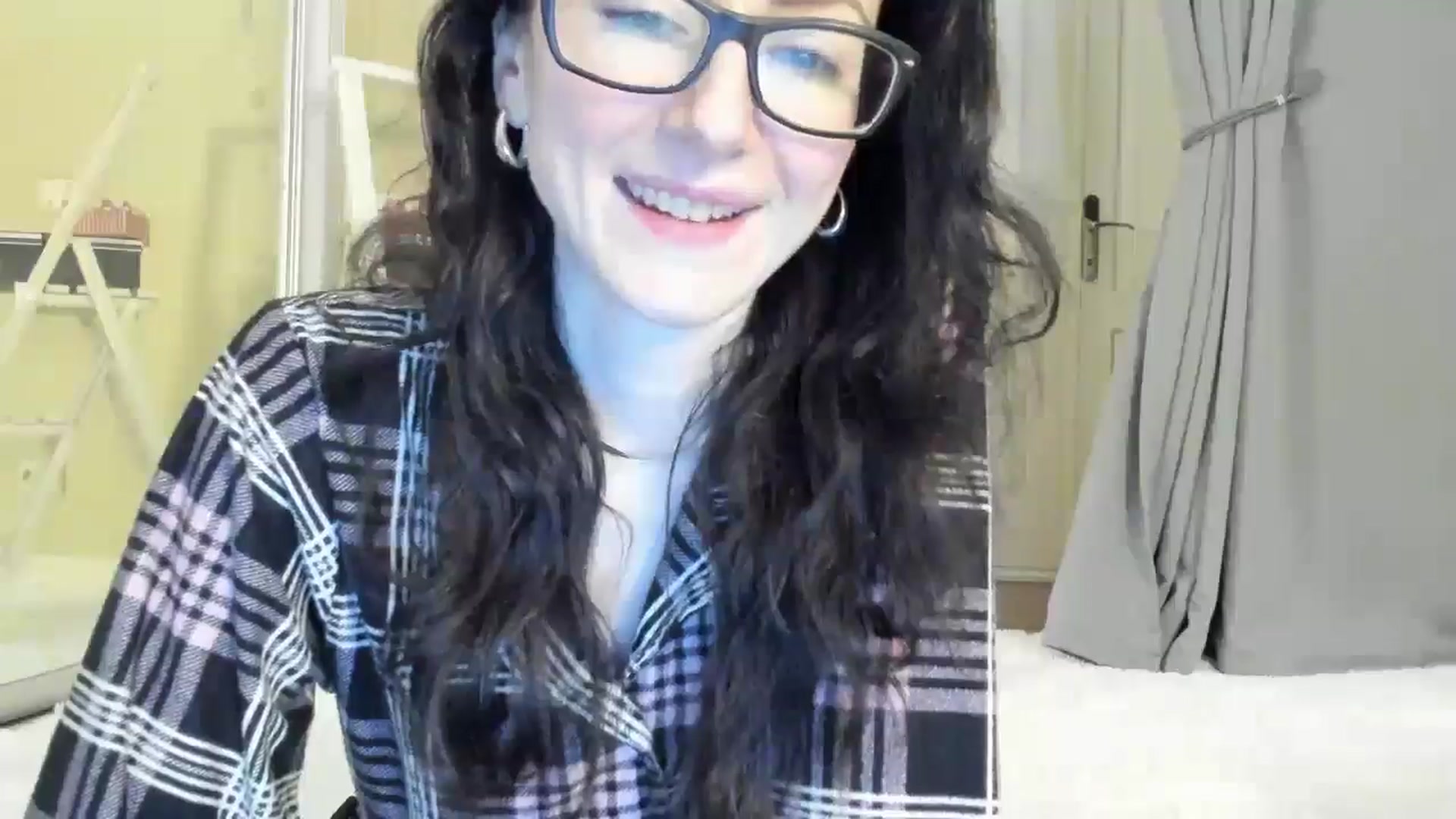 Gallery image thumbnail from Baby_Jewel's myfreecams stream on, 04/06/2025, 10:54 image 9 of 20