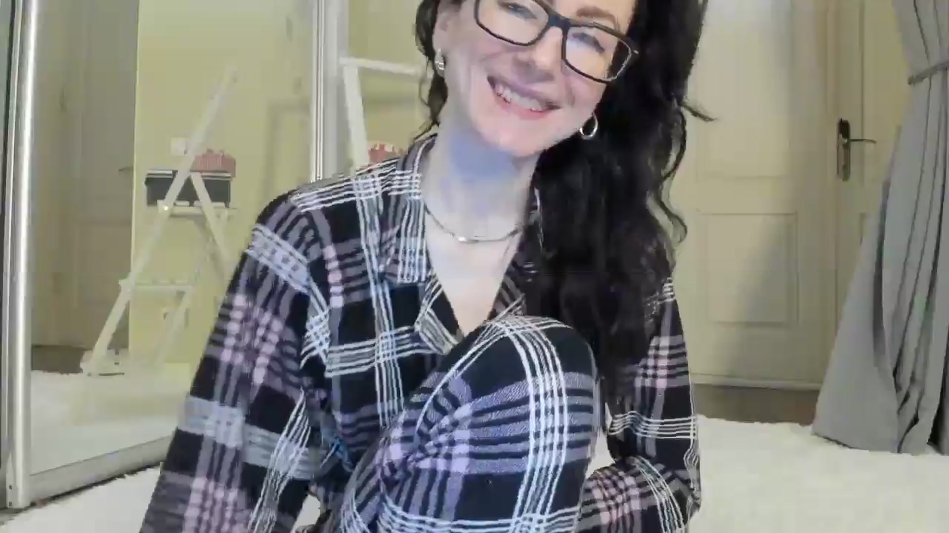 Gallery image thumbnail from Baby_Jewel's myfreecams stream on, 04/06/2025, 10:54 image 18 of 20