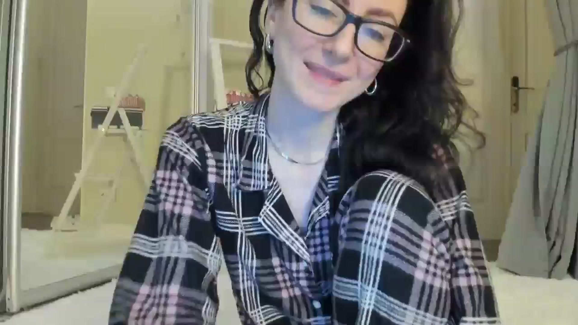 Gallery image thumbnail from Baby_Jewel's myfreecams stream on, 04/06/2025, 10:54 image 13 of 20