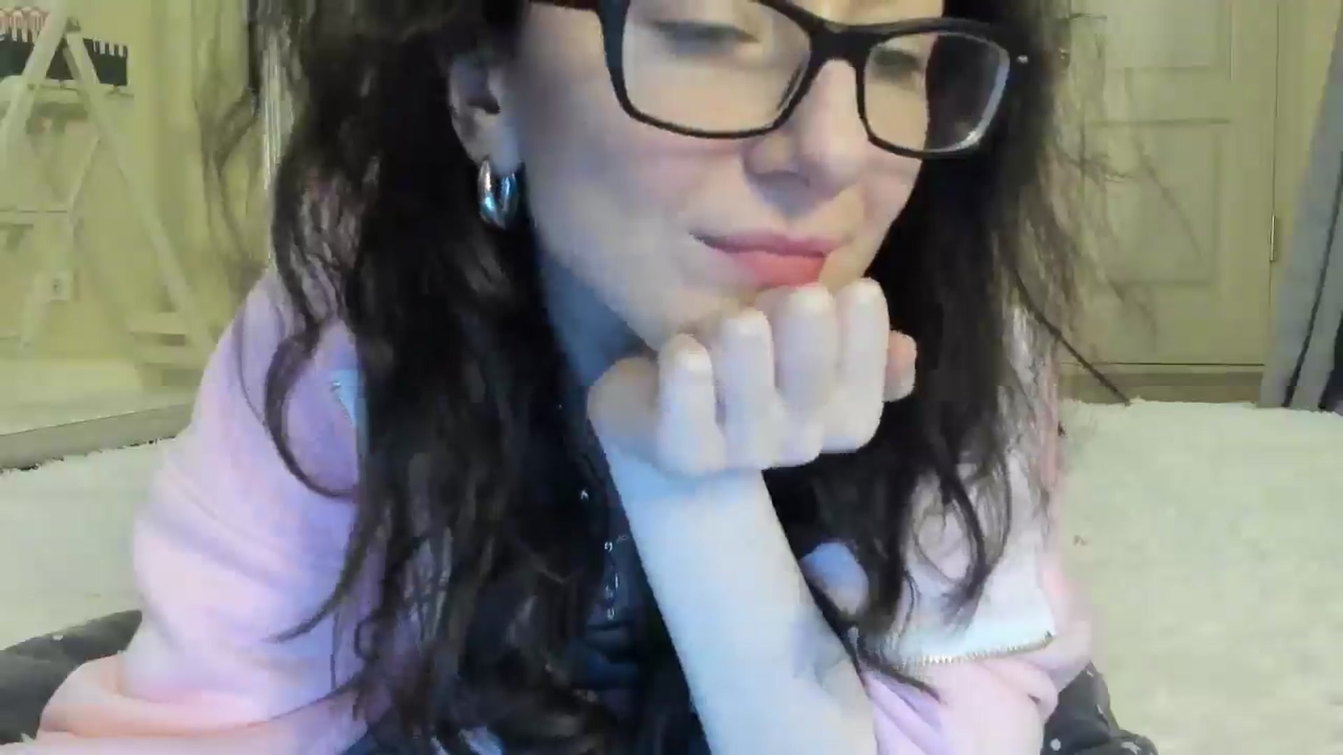 Gallery image thumbnail from Baby_Jewel's myfreecams stream on, 04/10/2025, 14:00 image 9 of 20