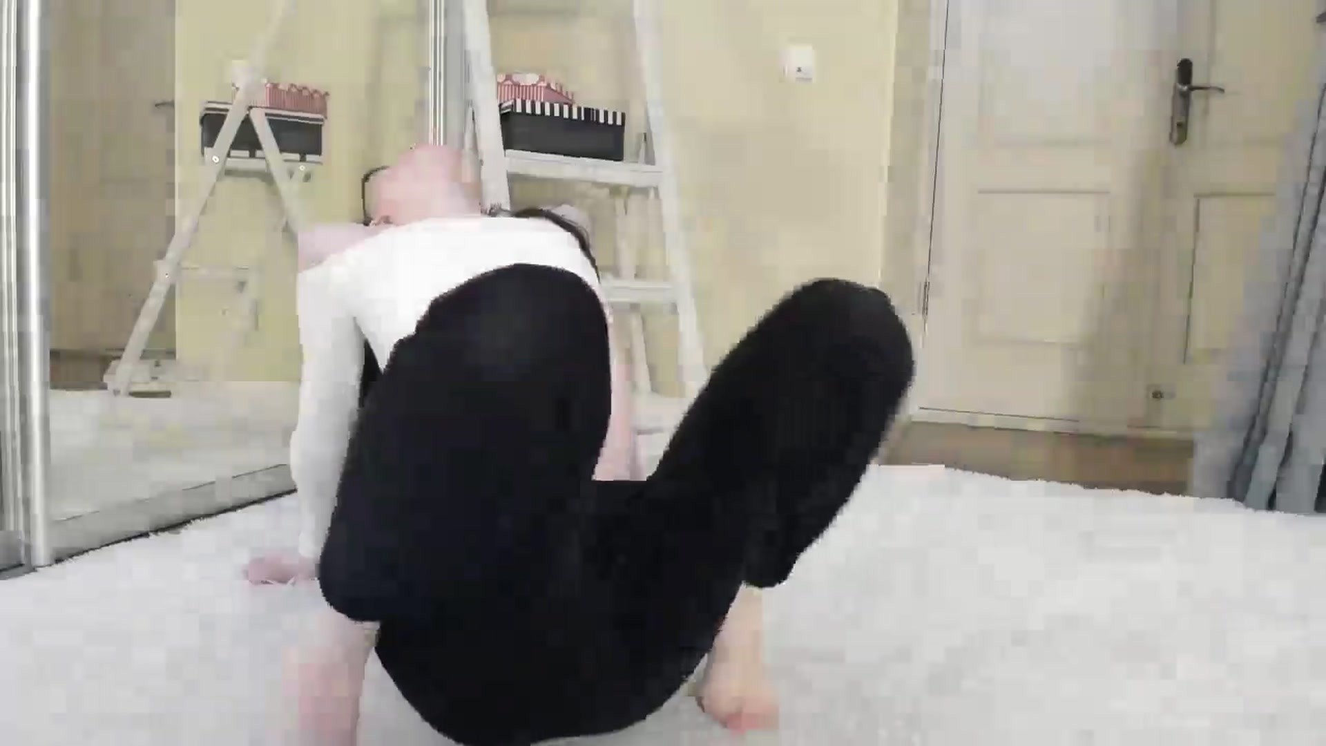 Gallery image thumbnail from Baby_Jewel's myfreecams stream on, 05/01/2025, 11:02 image 17 of 20
