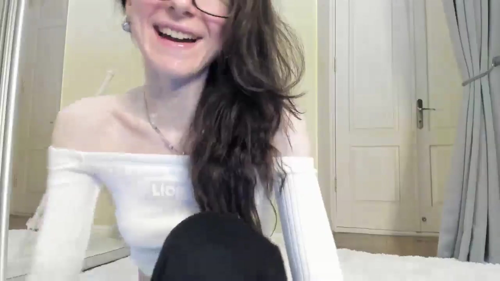 Gallery image thumbnail from Baby_Jewel's myfreecams stream on, 05/01/2025, 11:02 image 16 of 20