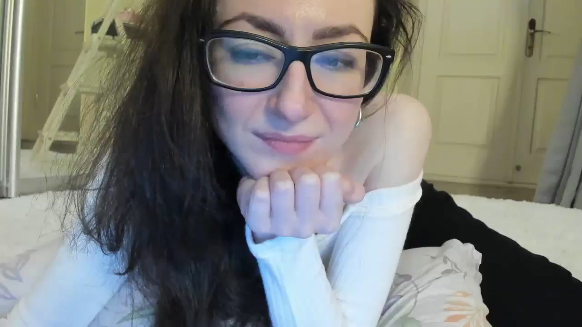 Gallery image thumbnail from Baby_Jewel's myfreecams stream on, 05/01/2025, 13:16 image 6 of 20