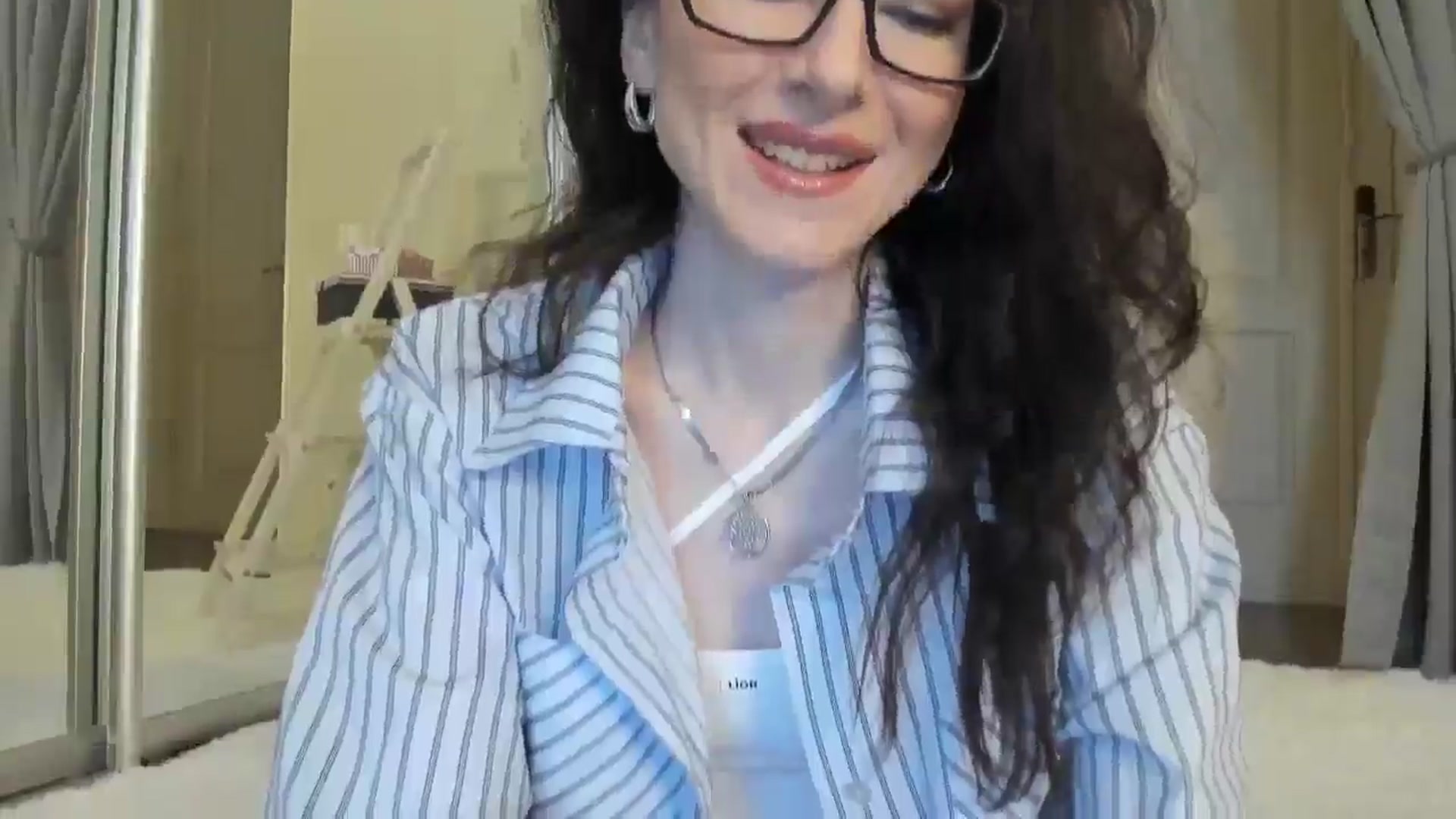 Gallery image thumbnail from Baby_Jewel's myfreecams stream on, 05/04/2025, 11:15 image 12 of 20