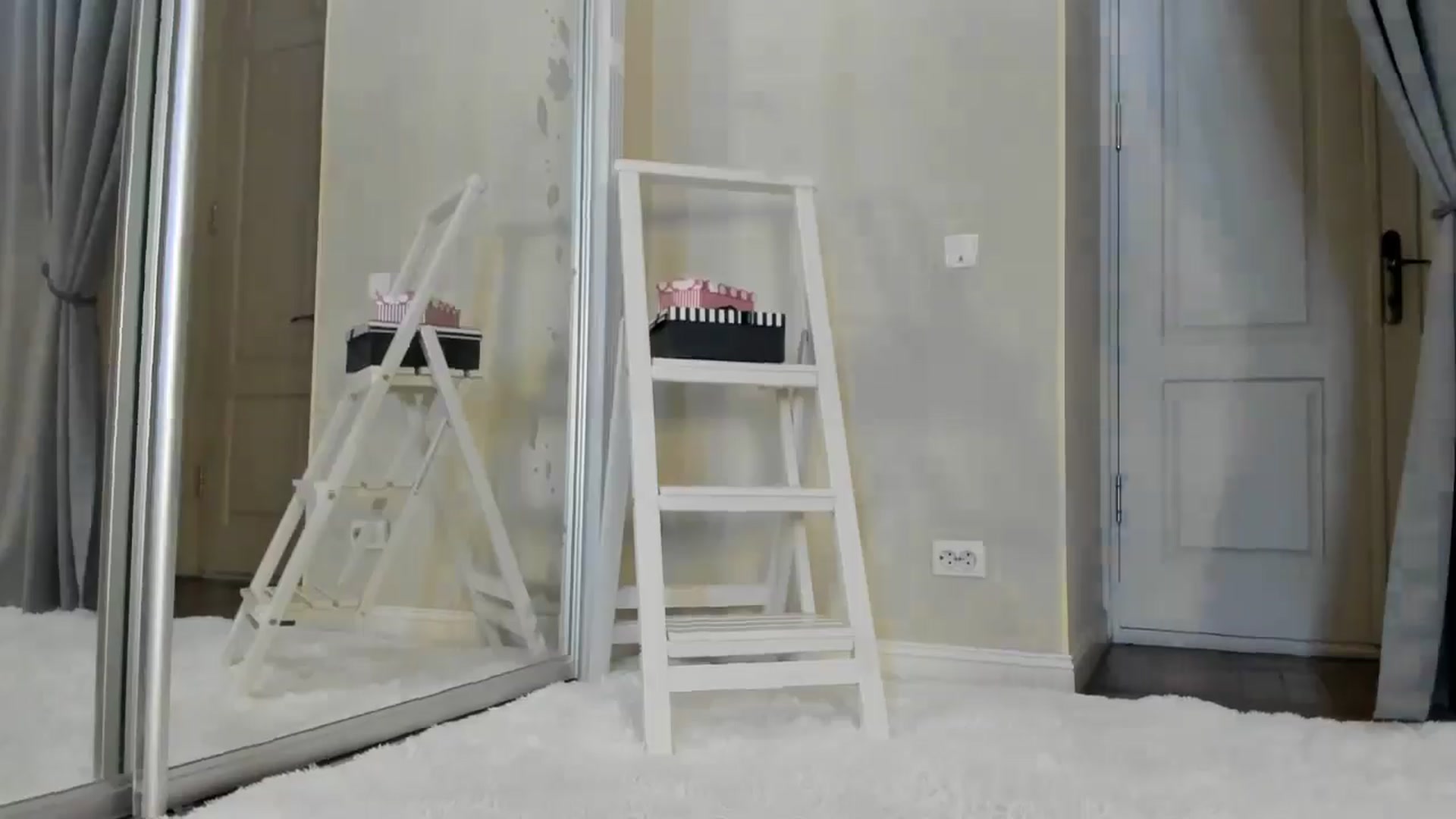 Gallery image thumbnail from Baby_Jewel's myfreecams stream on, 05/04/2025, 11:15 image 9 of 20