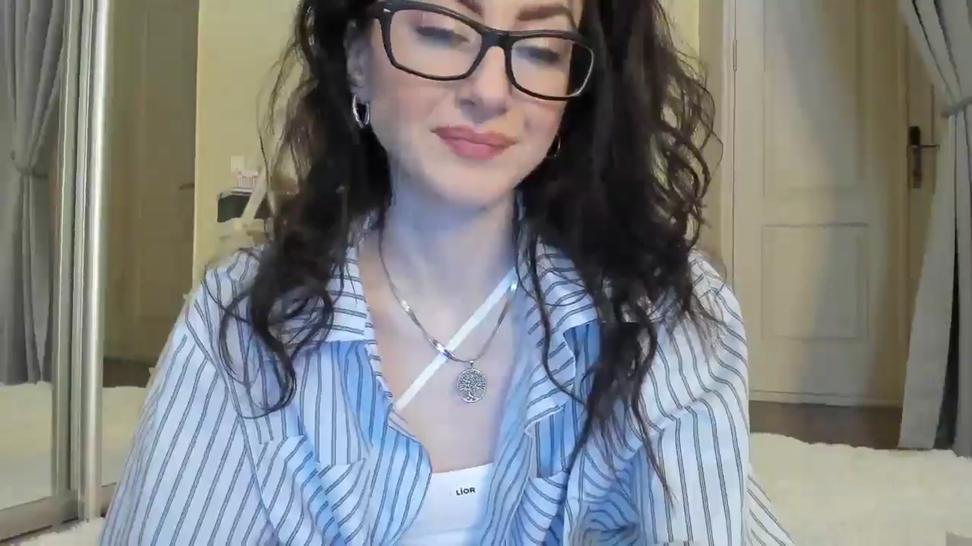 Gallery image thumbnail from Baby_Jewel's myfreecams stream on, 05/04/2025, 13:03 image 5 of 20