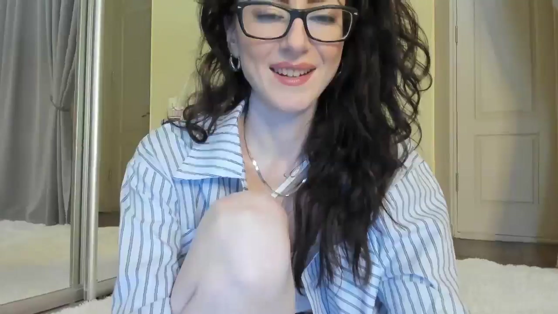 Gallery image thumbnail from Baby_Jewel's myfreecams stream on, 05/04/2025, 13:03 image 8 of 20