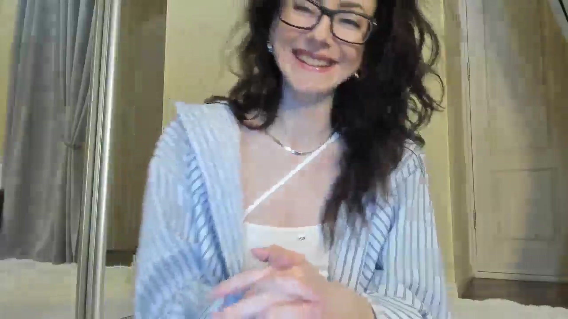 Gallery image thumbnail from Baby_Jewel's myfreecams stream on, 05/04/2025, 13:03 image 15 of 20