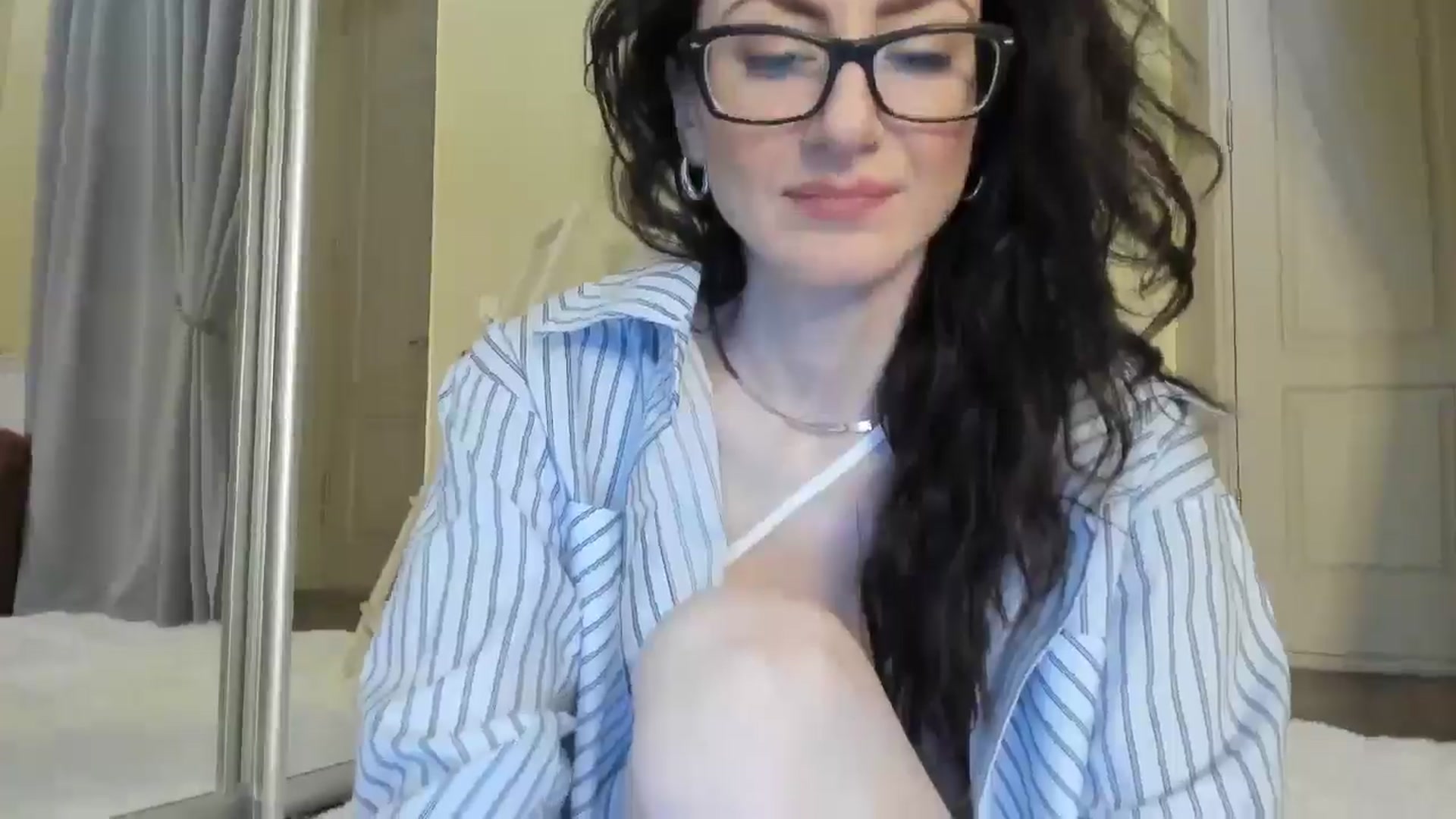 Gallery image thumbnail from Baby_Jewel's myfreecams stream on, 05/04/2025, 13:21 image 6 of 20