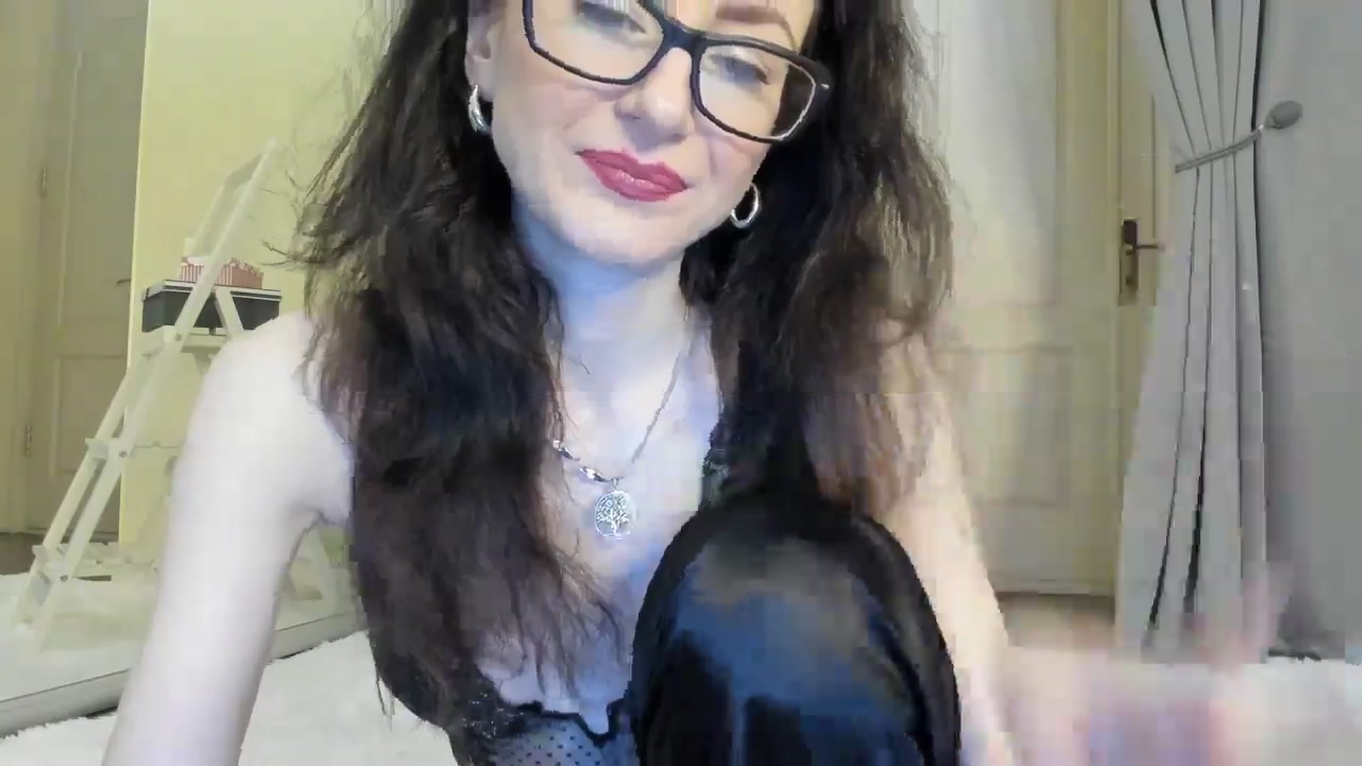 Gallery image thumbnail from Baby_Jewel's myfreecams stream on, 05/06/2025, 10:31 image 6 of 20