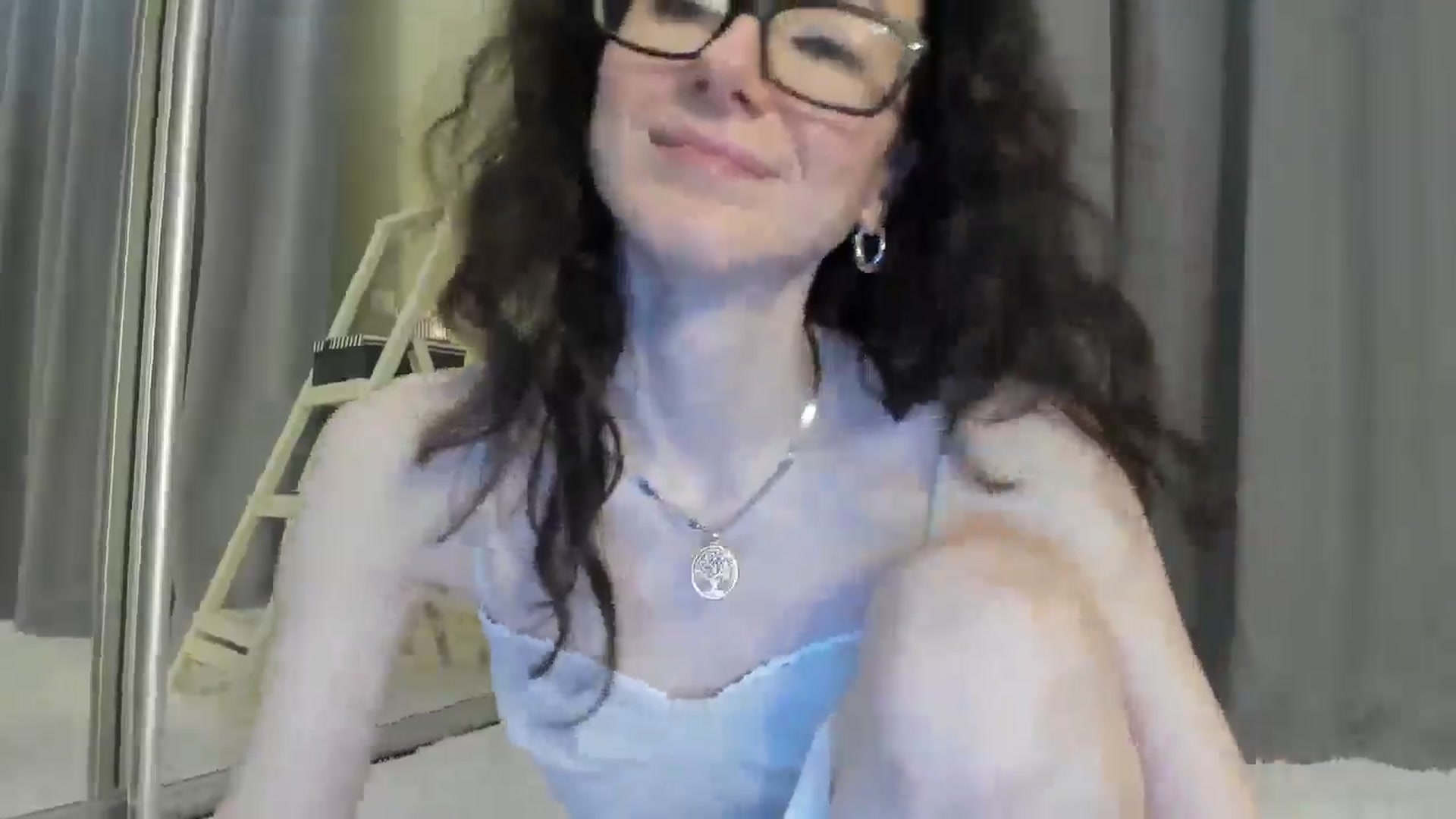 Gallery image thumbnail from Baby_Jewel's myfreecams stream on, 05/07/2025, 12:07 image 16 of 20