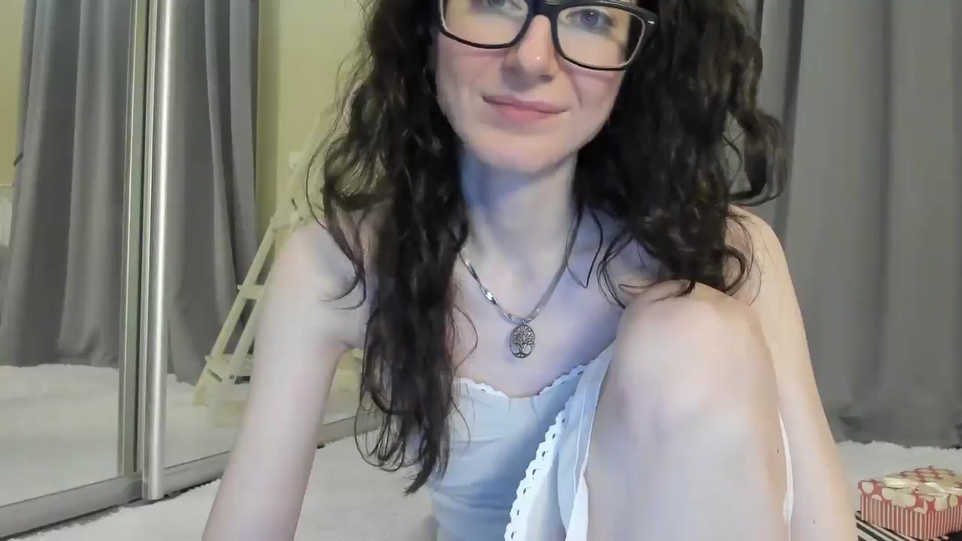 Gallery image thumbnail from Baby_Jewel's myfreecams stream on, 05/07/2025, 14:37 image 5 of 20